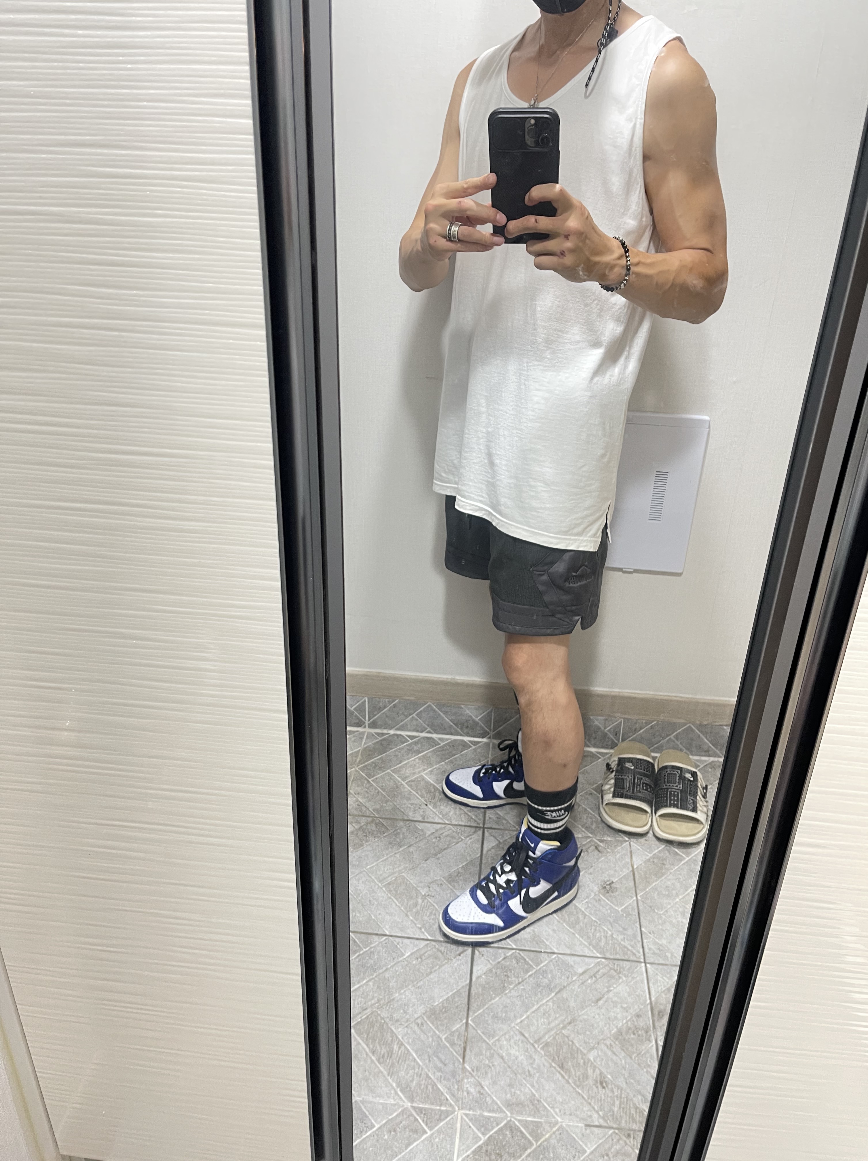 Nike x Ambush Dunk High Deep Royal Blue, Jordan x A Ma Maniere Diamond Shorts Midnight Fog - Asia 착용 스타일 - 1