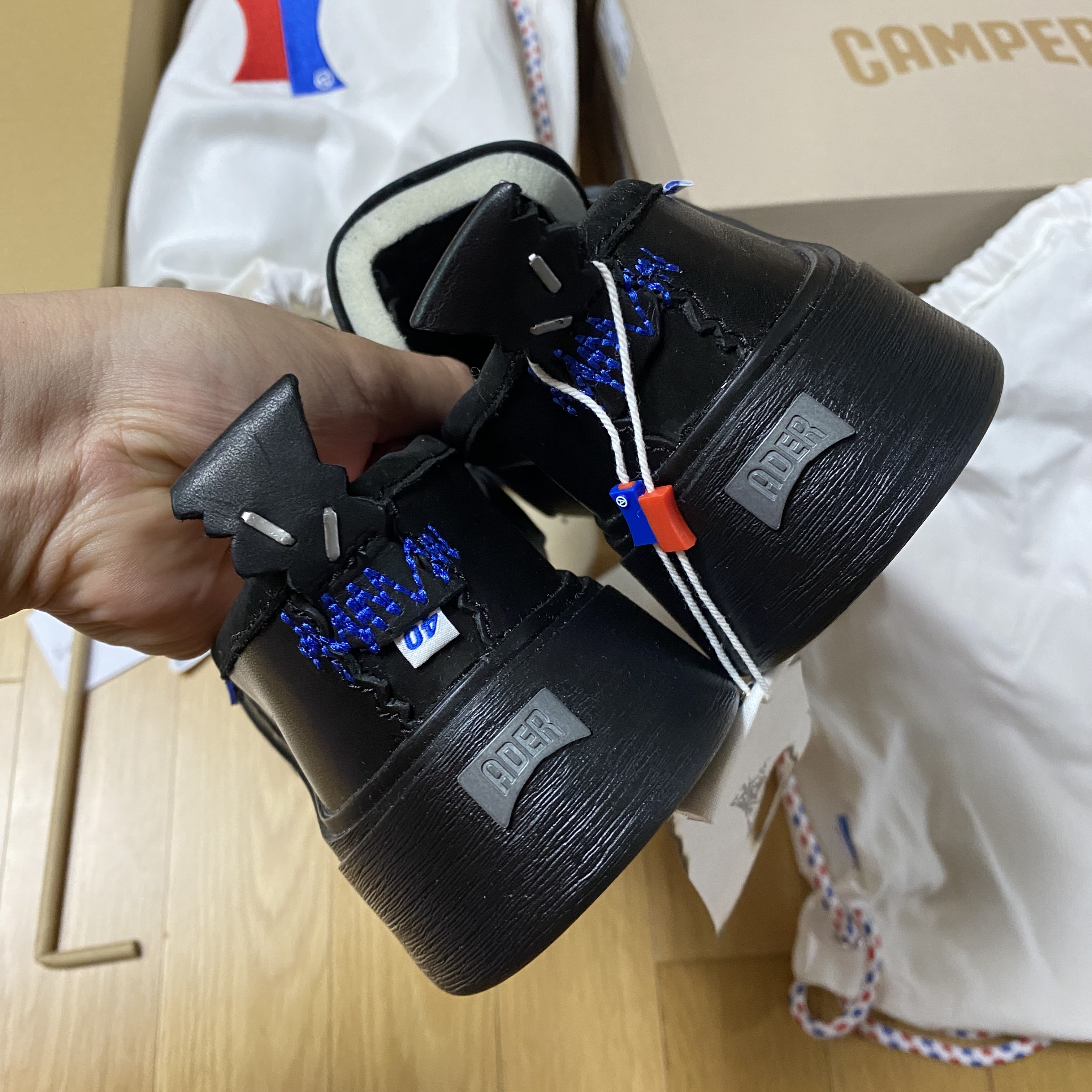 Camper x Ader Error Proto-743-S Black Leather Shoes, (W) Camper x Ader Error Proto-743-S Black Leather Shoes 착용 스타일 - 2