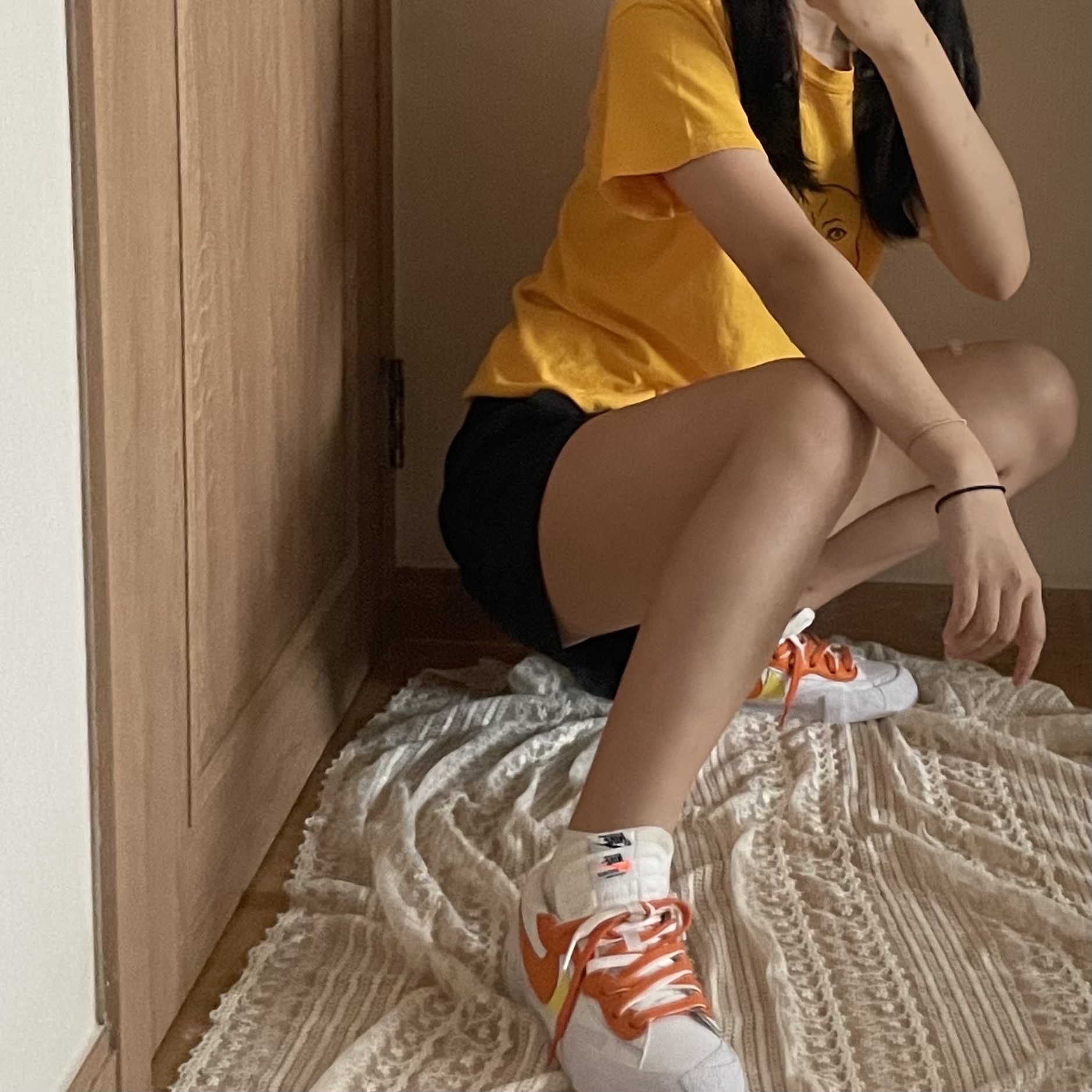 Nike x Sacai Blazer Low Magma Orange 착용 스타일