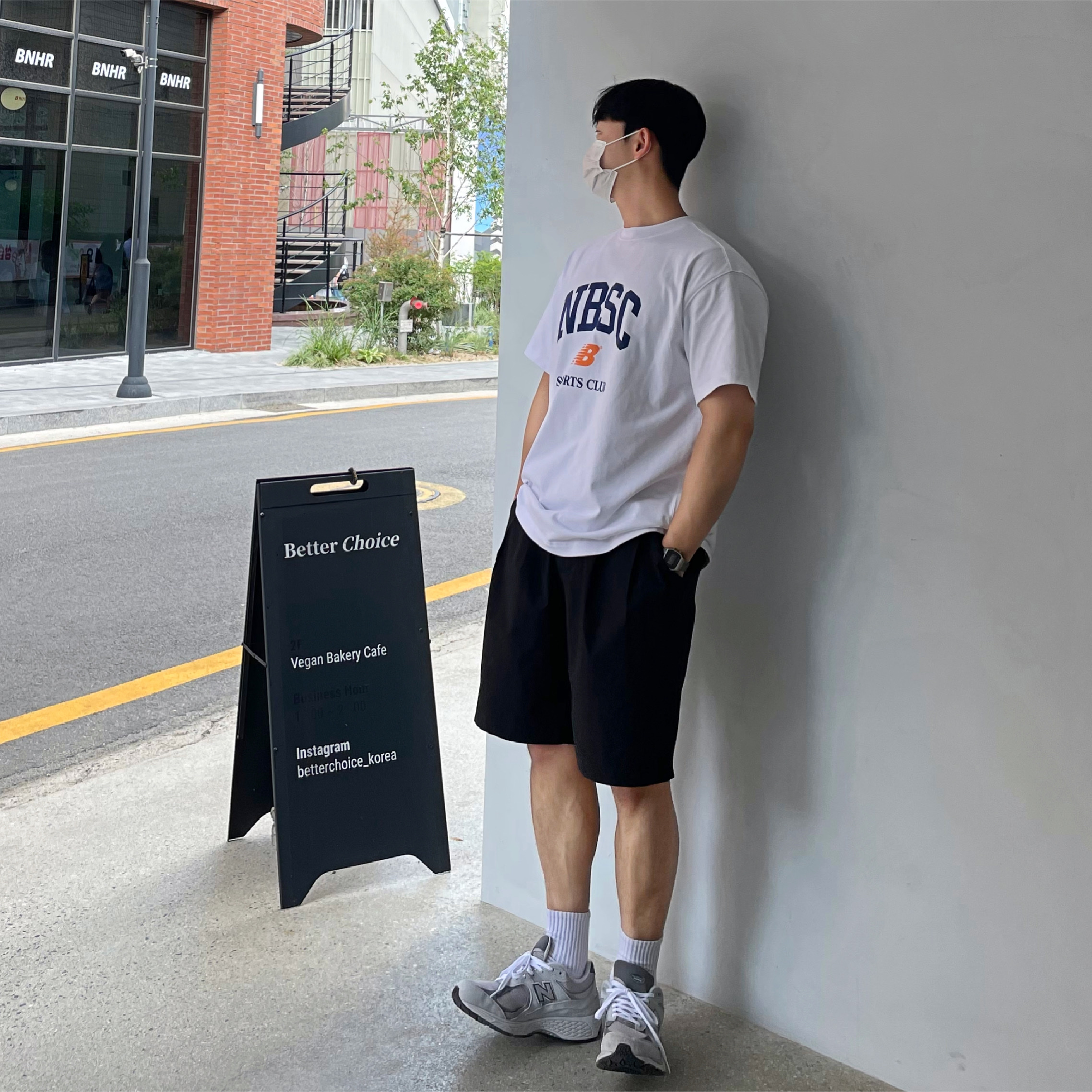 New Balance 2002R T2 Gray 착용 스타일