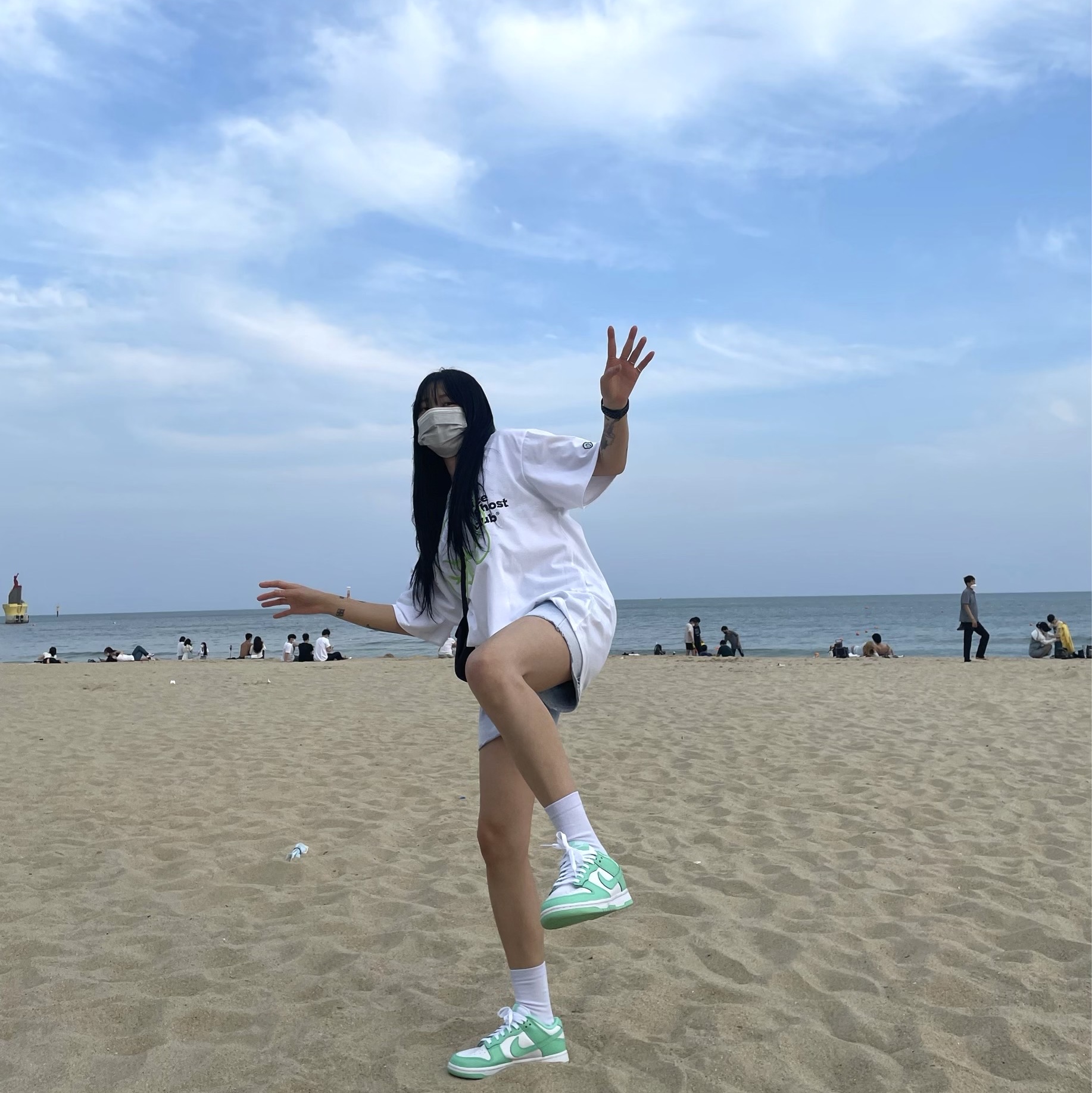 (W) Nike Dunk Low Green Glow 착용 스타일 - 1