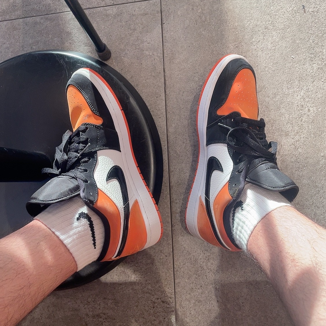 Jordan 1 Low Shattered Backboard 착용 스타일