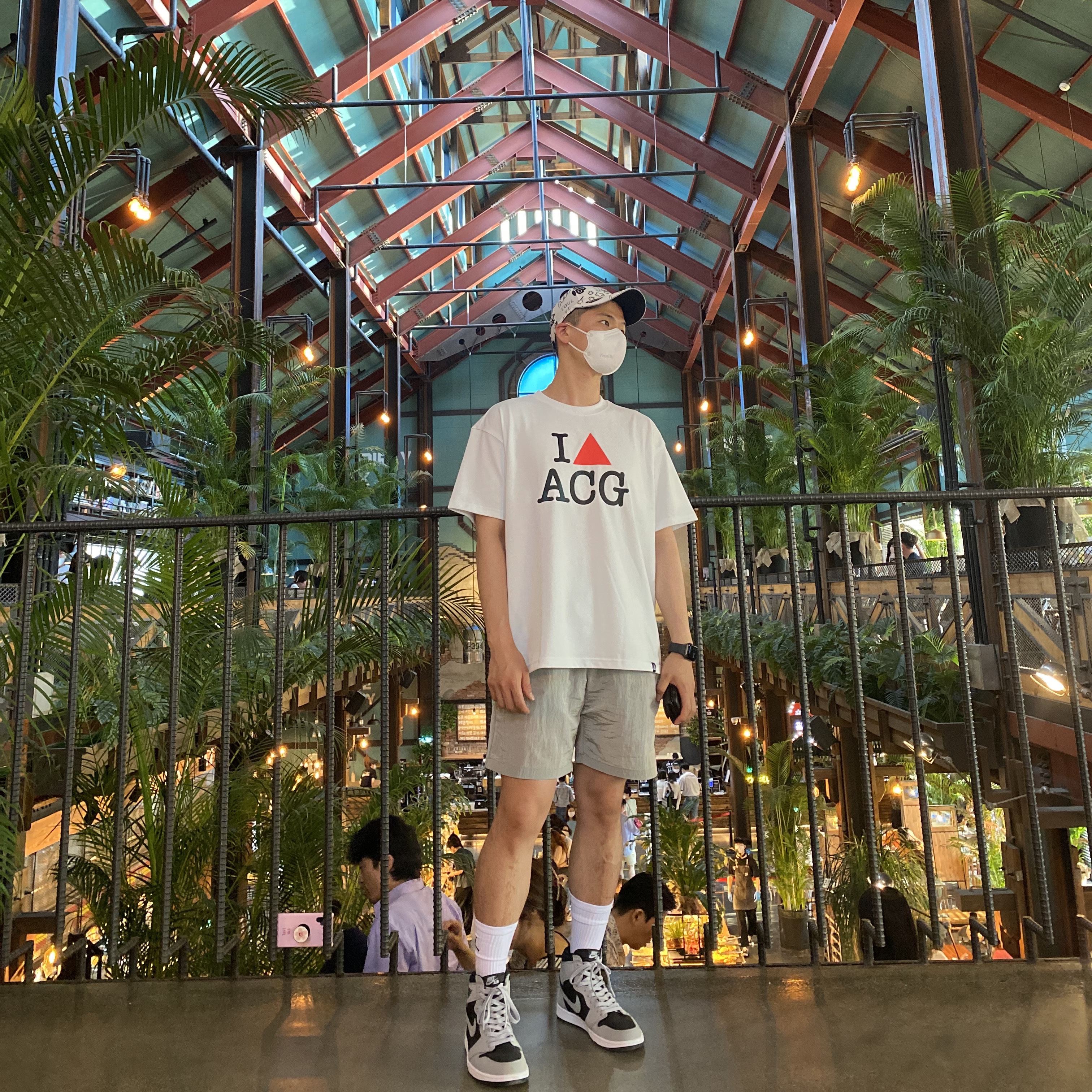 Nike NRG Heart ACG T-Shirt White - US/EU, Jordan 1 Retro High OG Shadow 2.0 착용 스타일