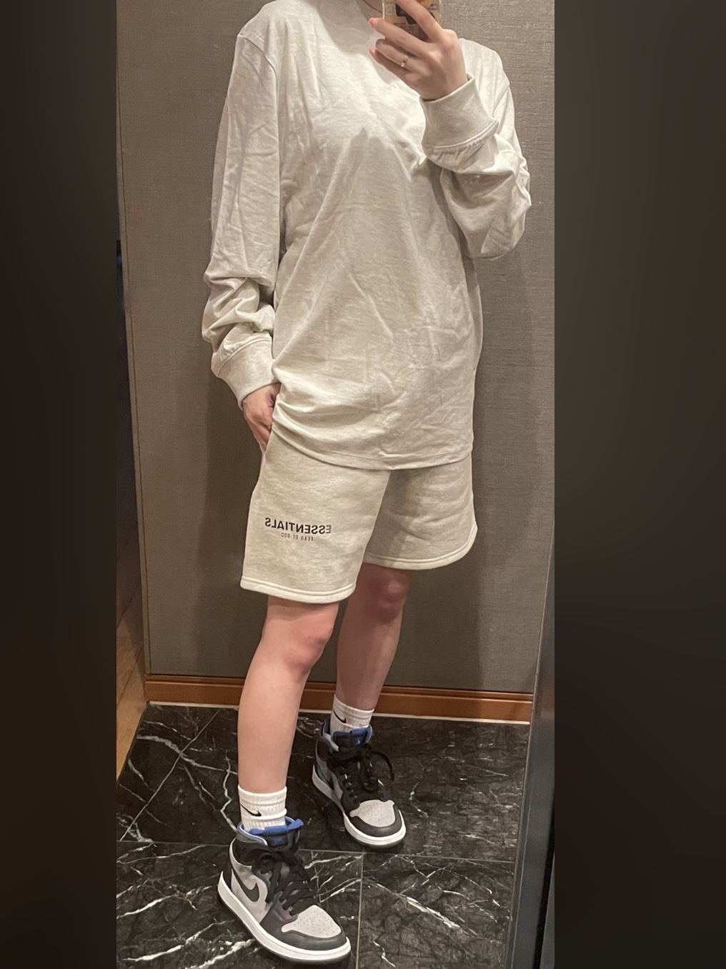 Essentials Short Sleeve Polo Oatmeal - 21SS, Essentials Sweatshorts Oatmeal - 21SS 착용 스타일 - 3