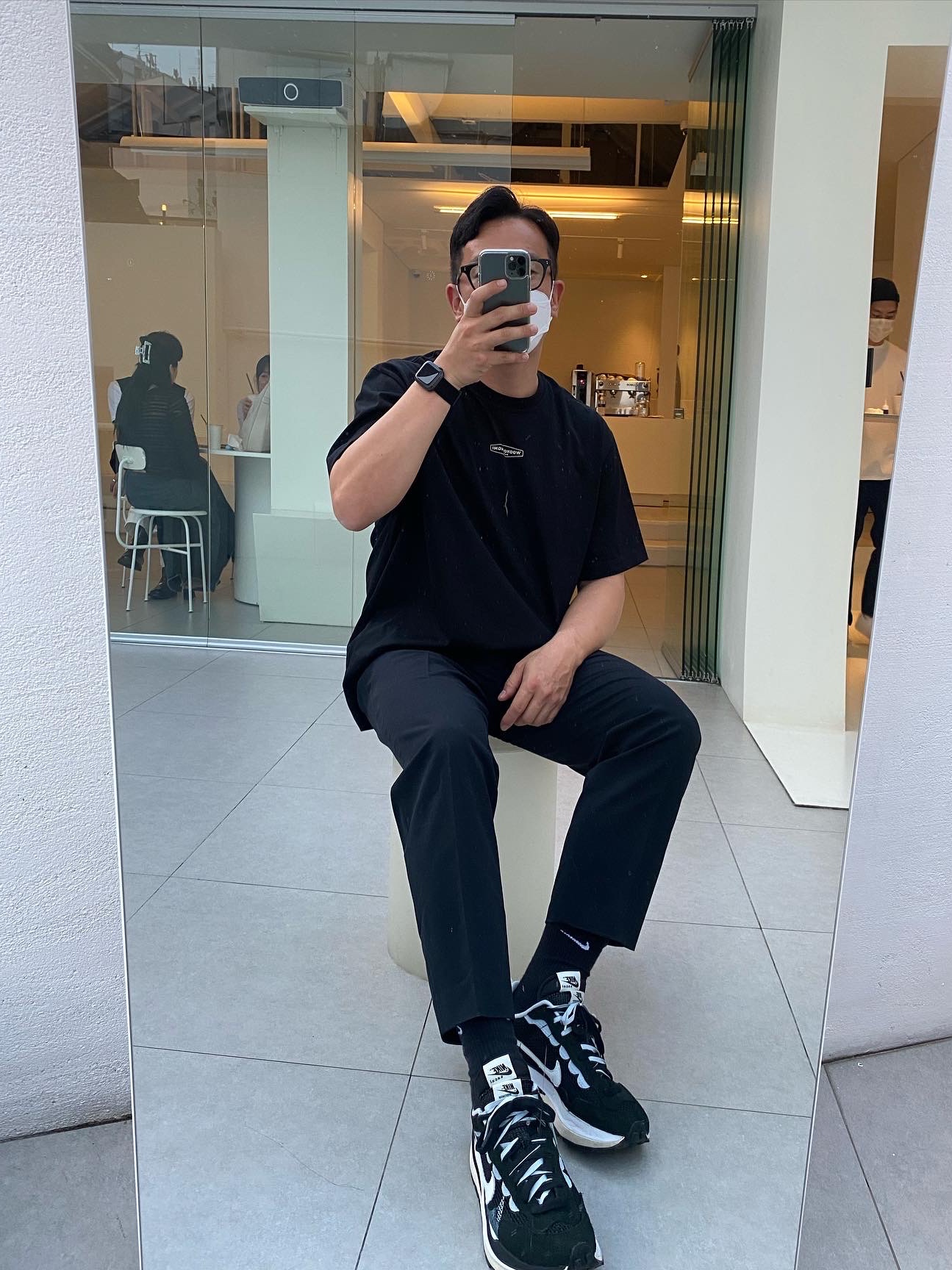 Nike x Sacai VaporWaffle Black White 착용 스타일