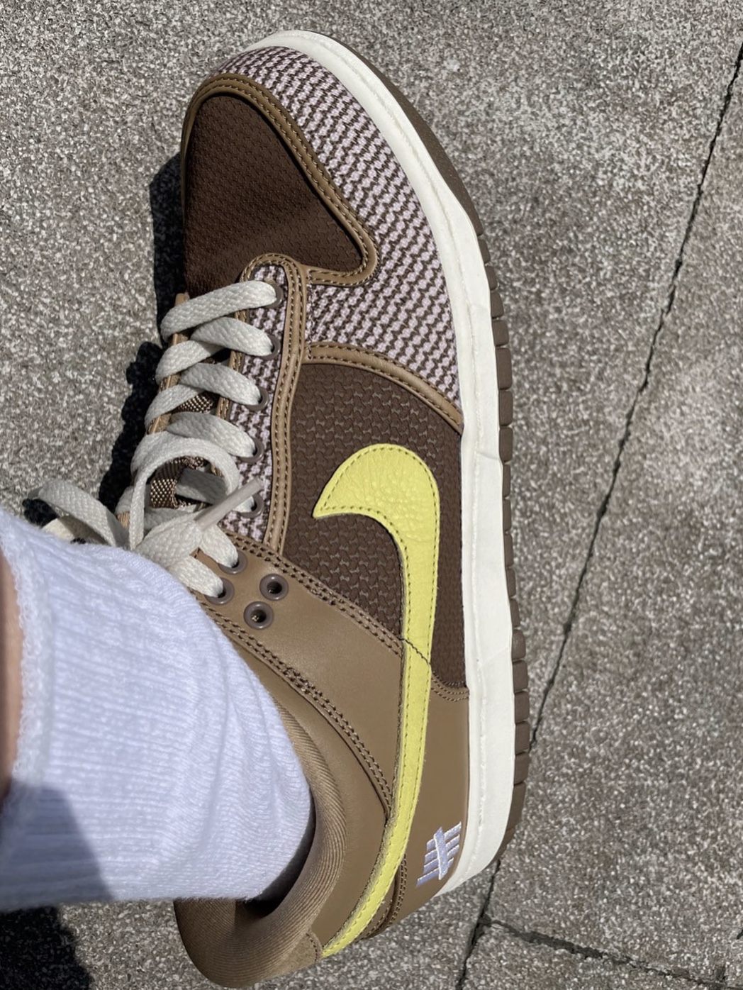 Nike x Undefeated Dunk Low SP Canteen 착용 스타일