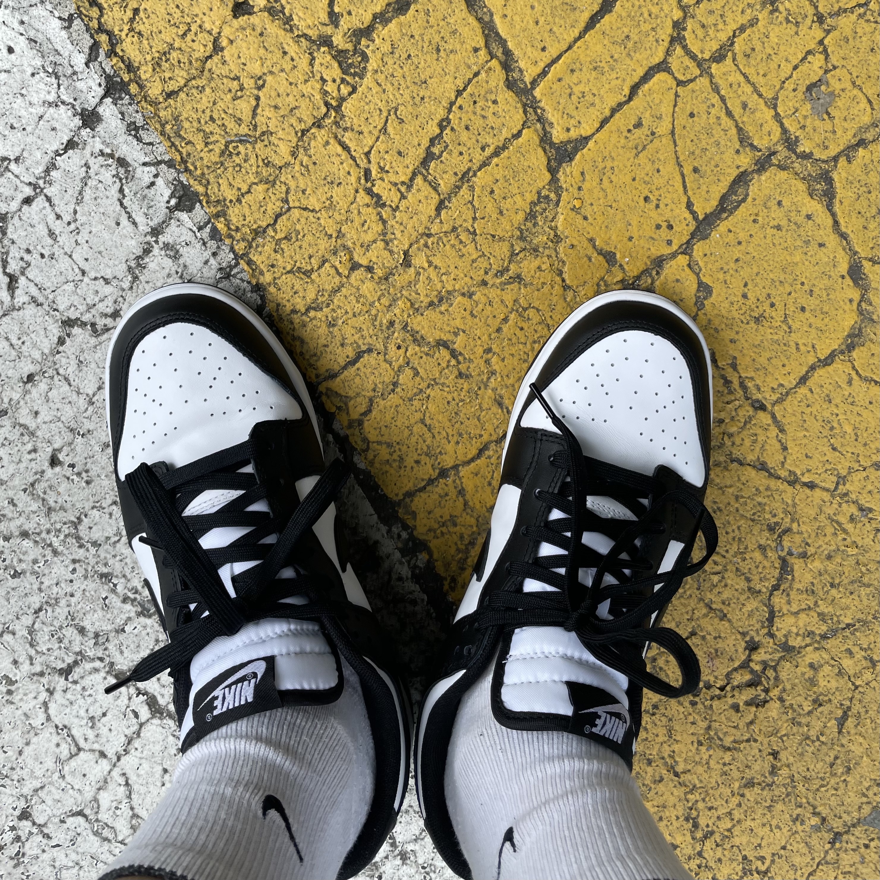 Nike Dunk Low Retro Black 착용 스타일