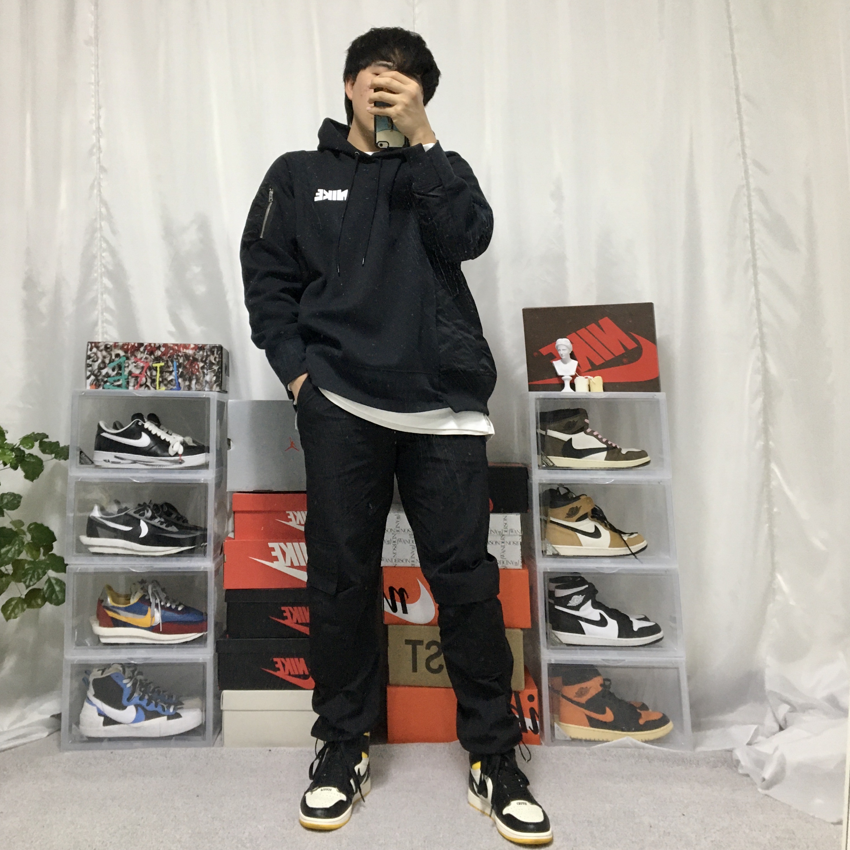 Jordan 1 Retro High Not for Resale Varsity Maize, Nike x Sacai NRG Hoodie Black 착용 스타일