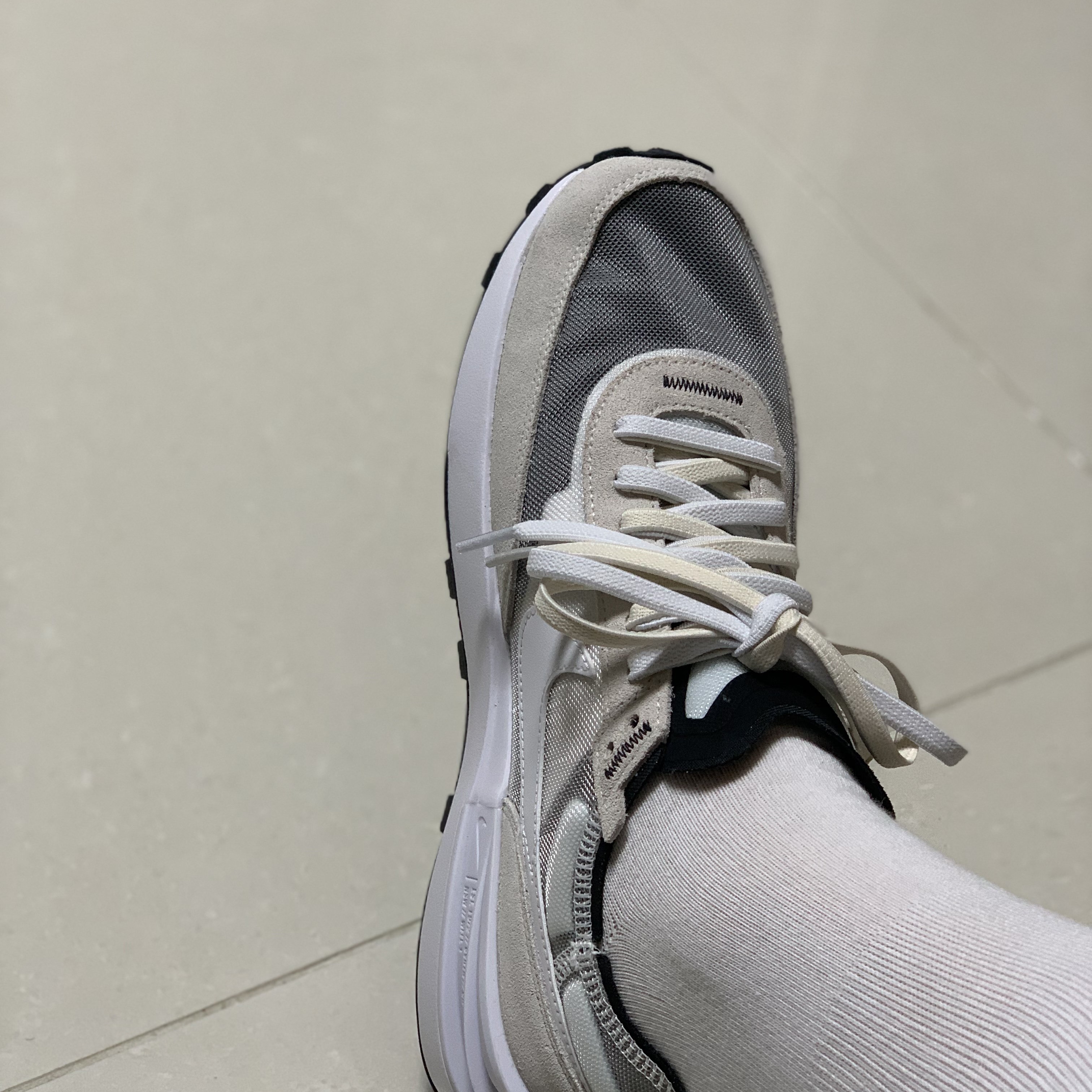 Nike Waffle One Infinite Lilac 착용 스타일 - 3