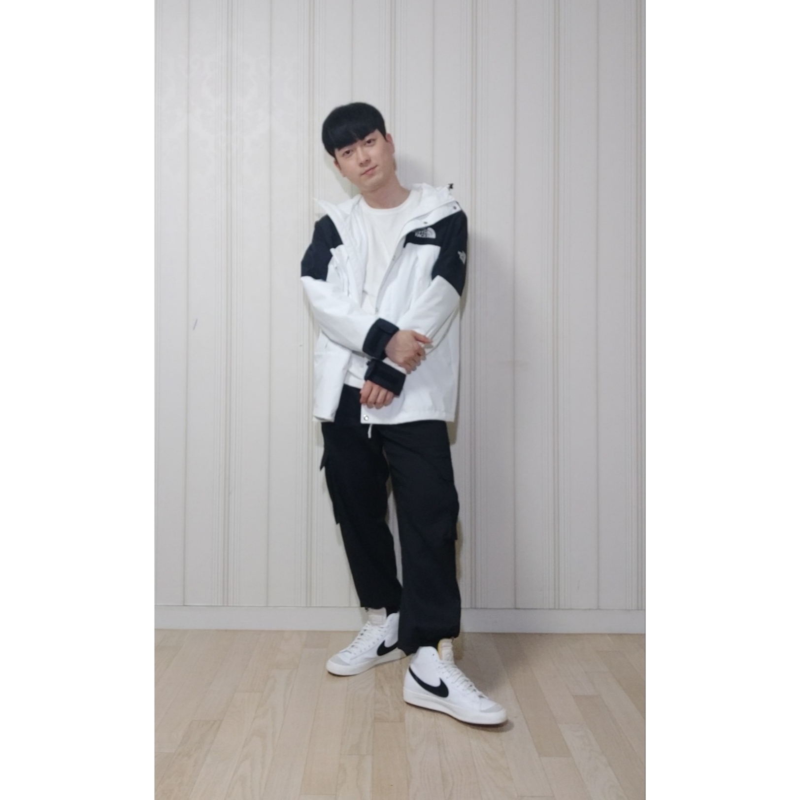 Nike Blazer Mid '77 Vintage White Black 착용 스타일 - 2