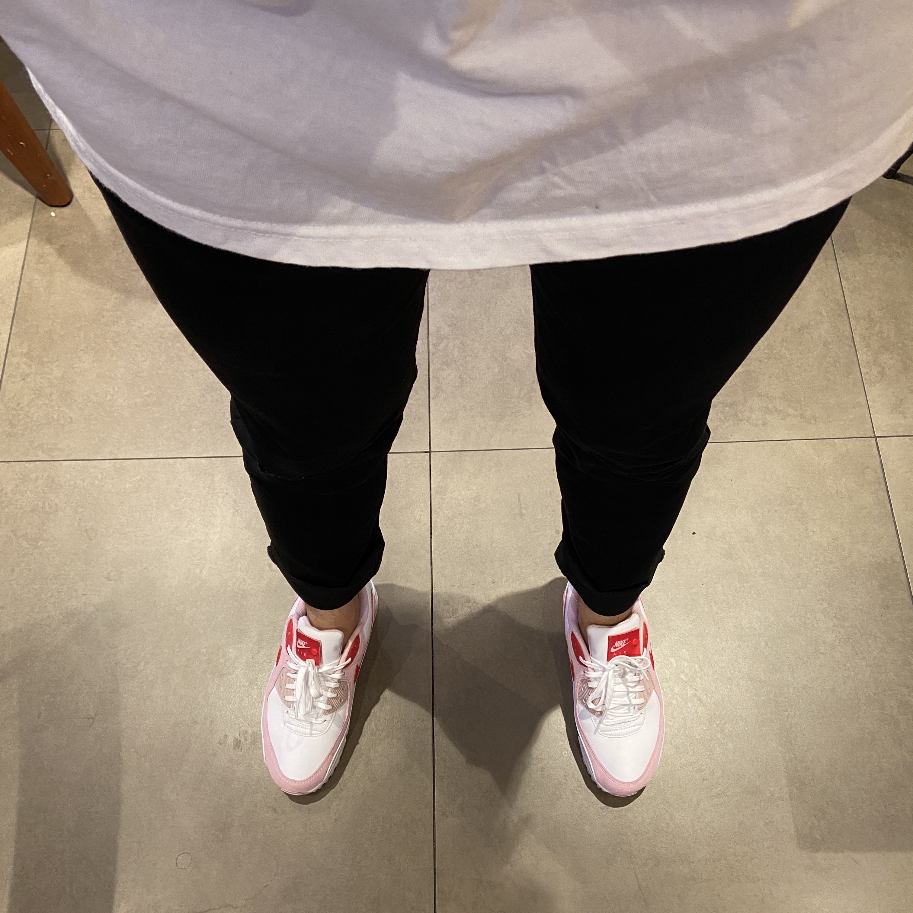 (W) Nike Air Max 90 QS Valentine's Day 착용 스타일 - 2