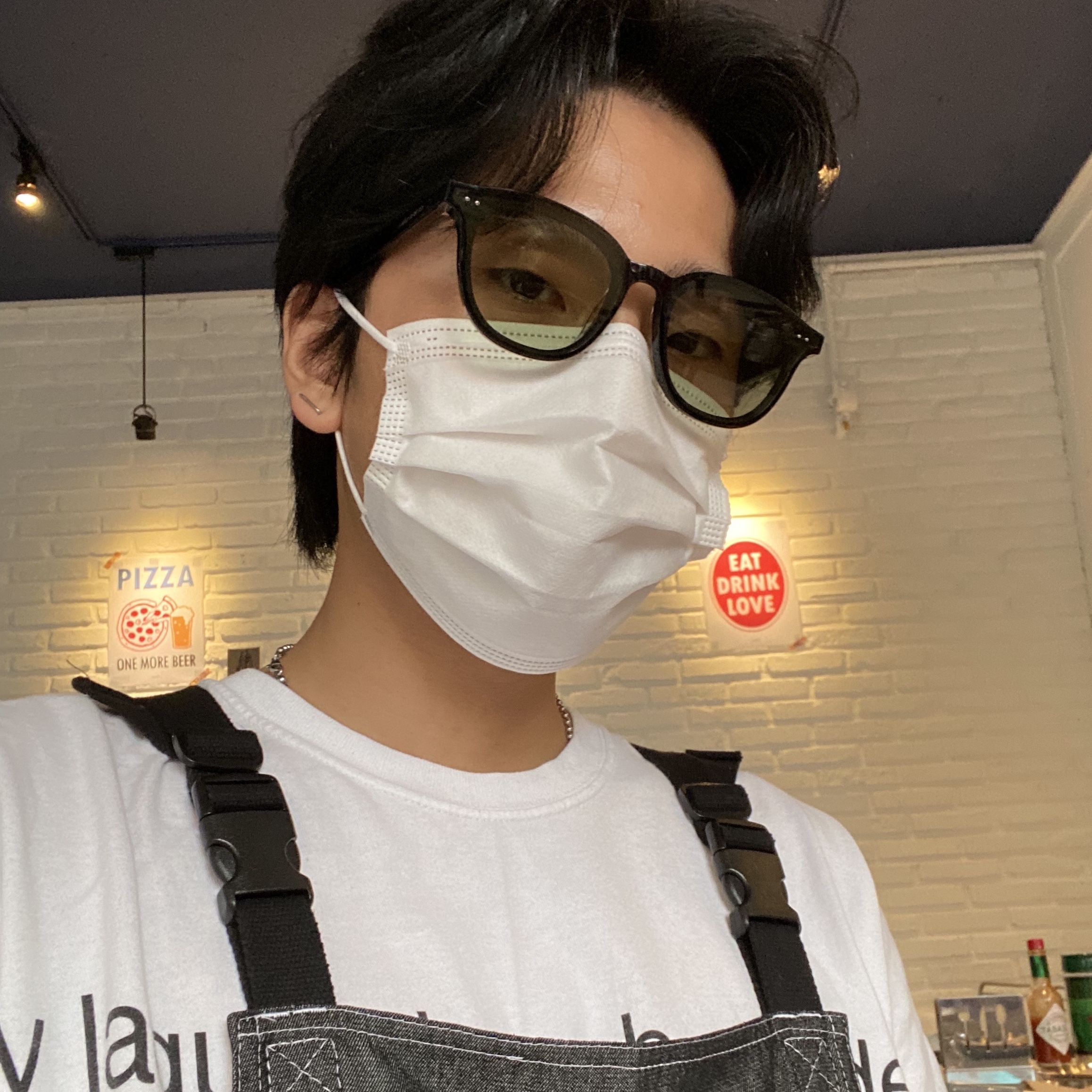 Stussy x CDG Laguna Beach T-Shirt White 착용 스타일