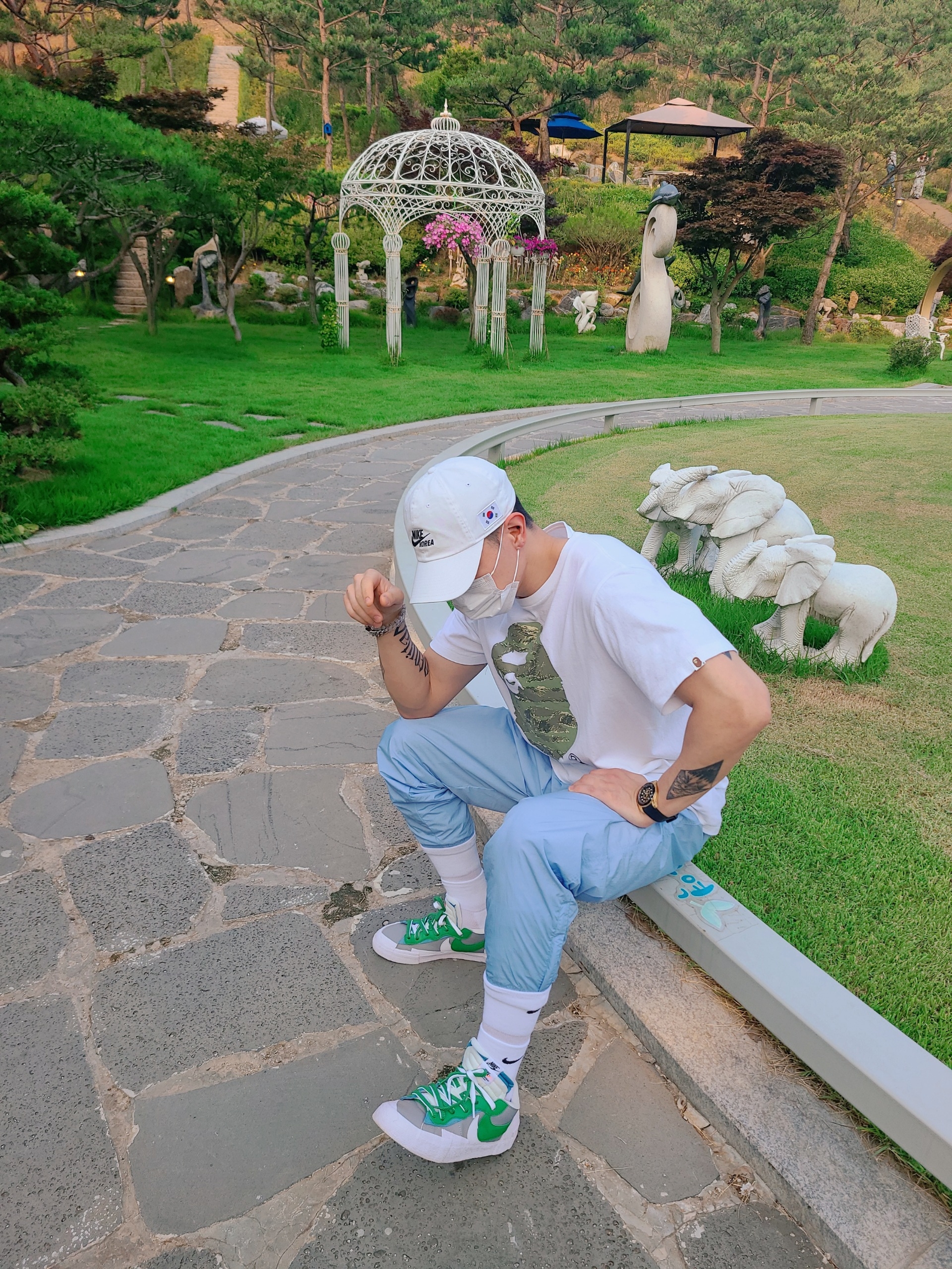 Nike x Sacai Blazer Low Classic Green, Nike x Matthew M Williams NRG Socks White 착용 스타일 - 3