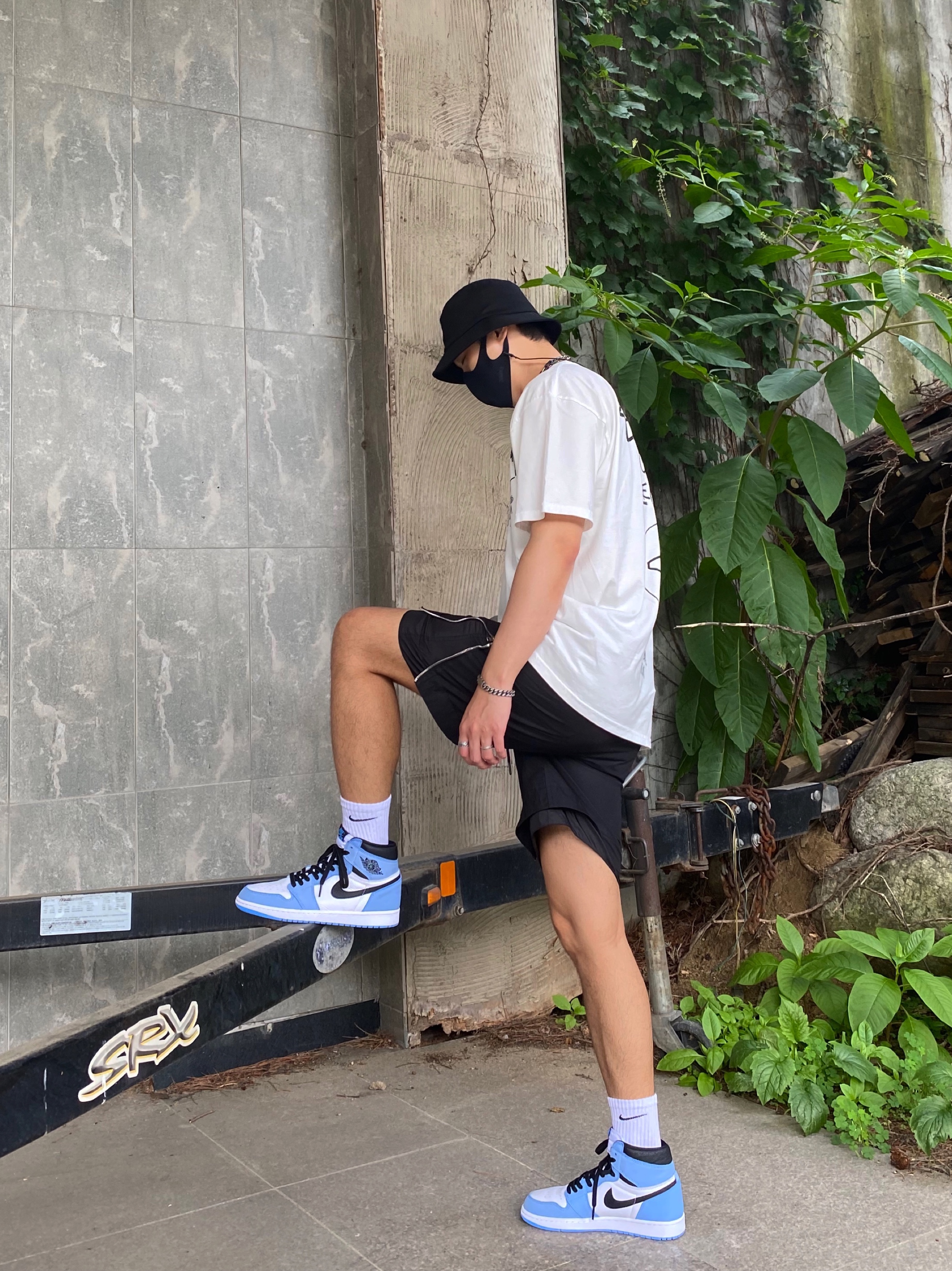 Jordan 1 Retro High OG University Blue, Stussy x Our Legacy Surfman Pig. Dyed T-Shirt Natural - 20FW 착용 스타일 - 2