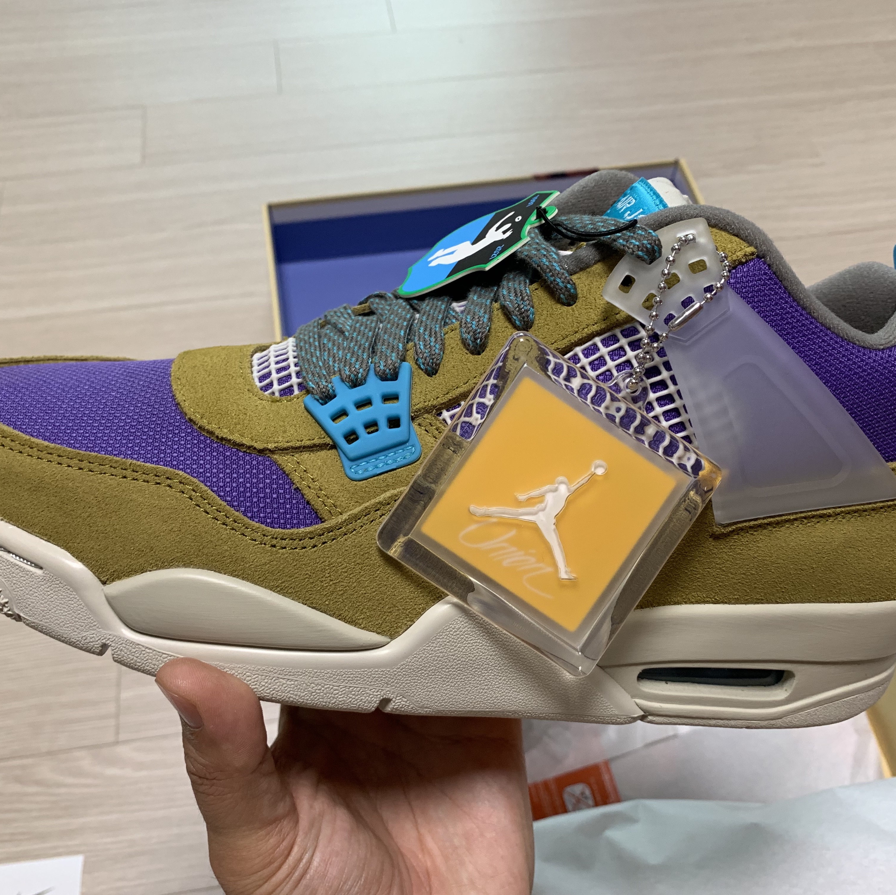 Jordan 4 x Union Retro SP Desert Moss 착용 스타일 - 1