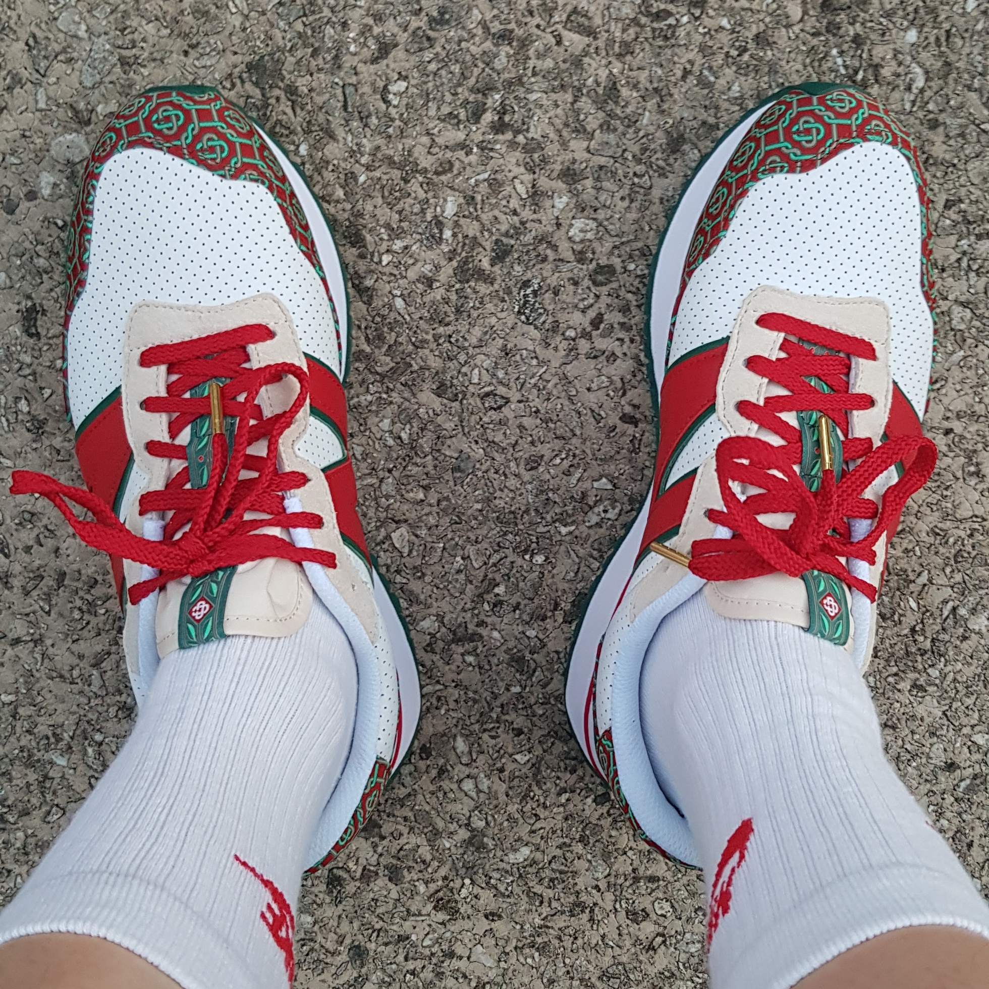 New Balance x Casablanca 237 Idealist Monogram Red Green 착용 스타일
