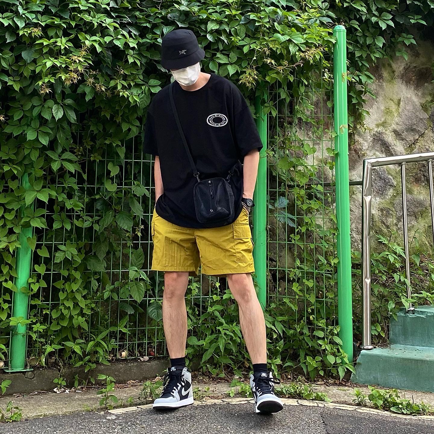 Jordan 1 Retro High OG Shadow 2.0, Palace x Arc'teryx Sinsolo Hat Black - 20FW 착용 스타일