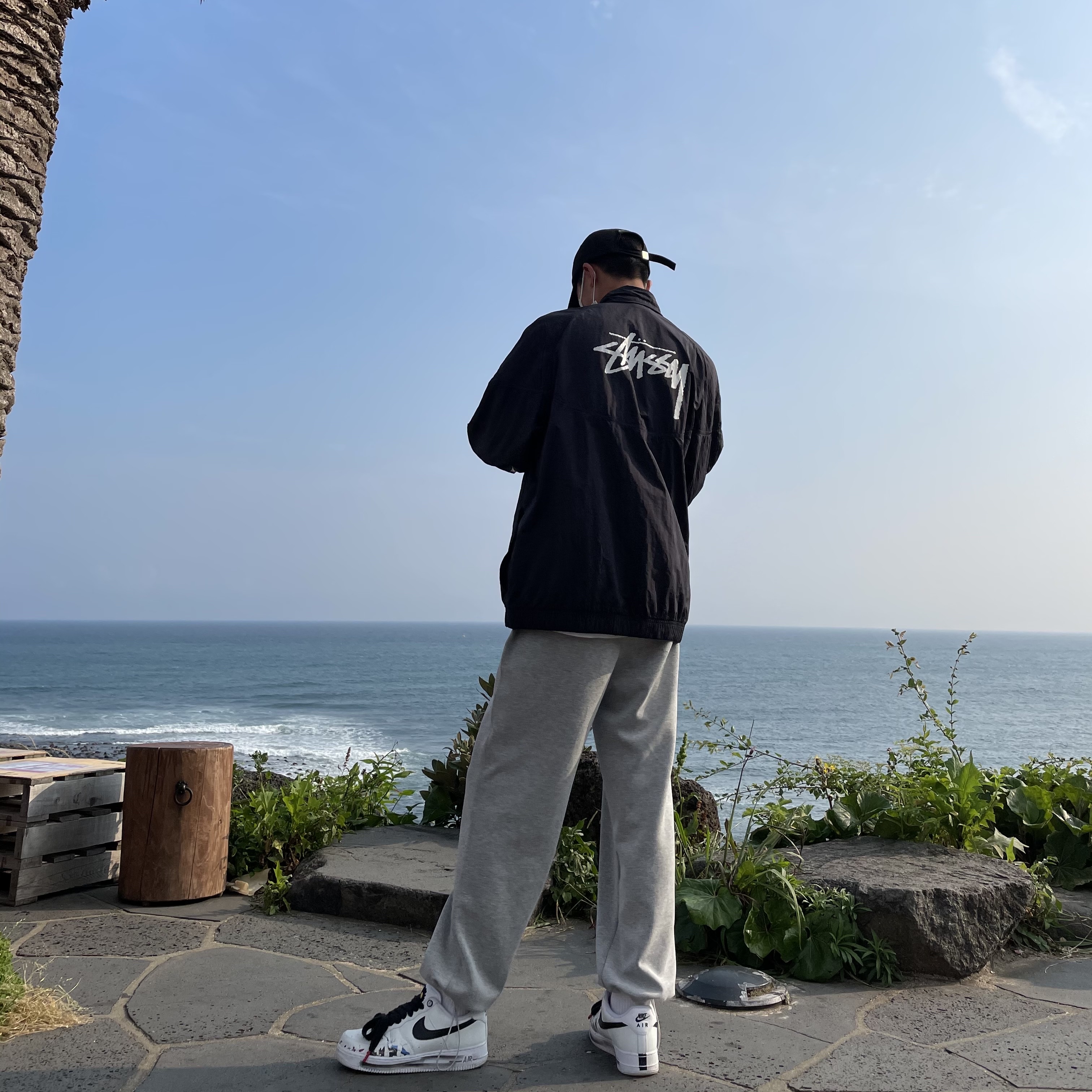 Nike x Peaceminusone Air Force 1 Low Para-Noise 2.0, Nike x Stussy Windrunner Jacket Off Noir 착용 스타일
