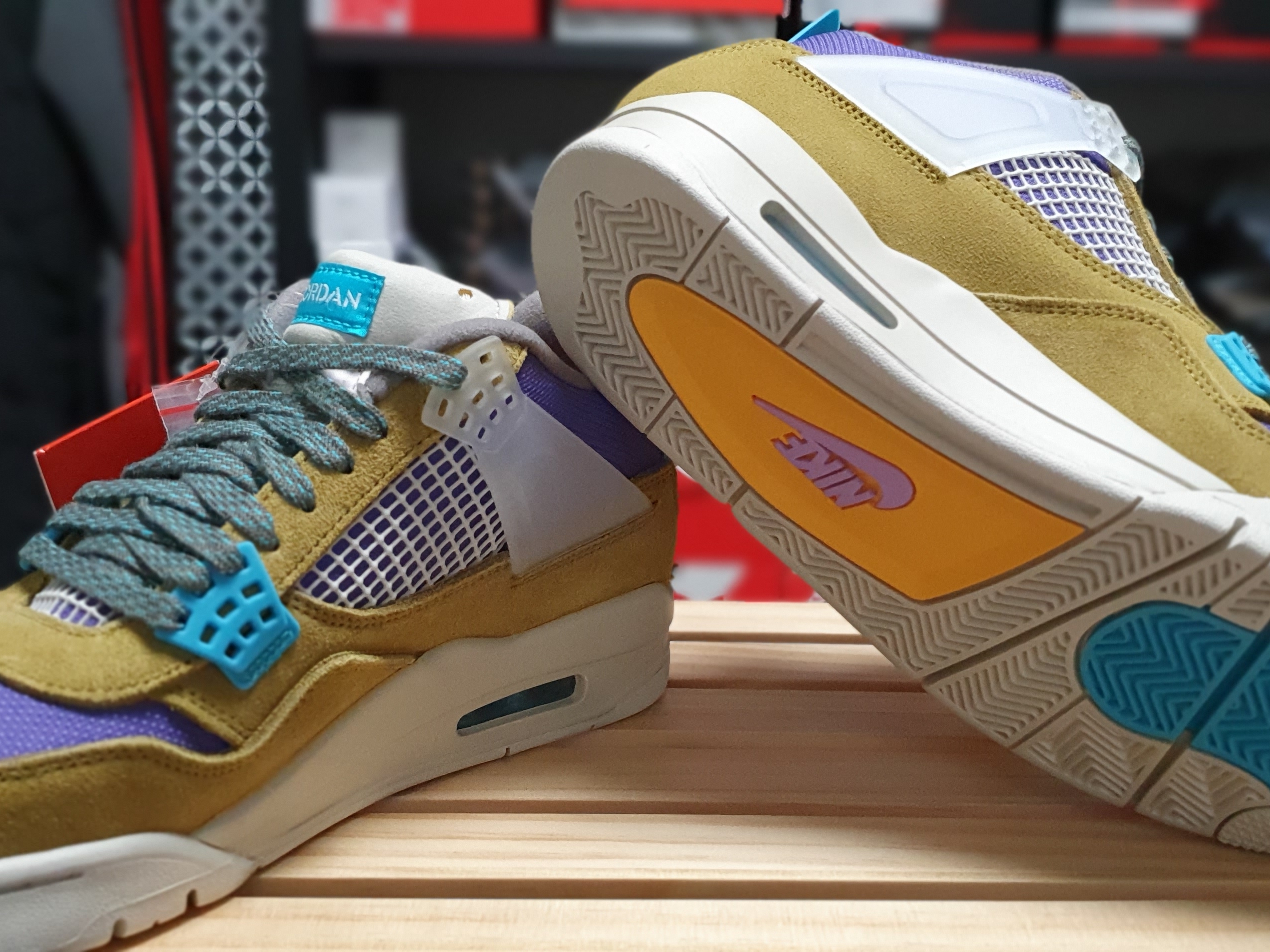 Jordan 4 x Union Retro SP Desert Moss 착용 스타일 - 3