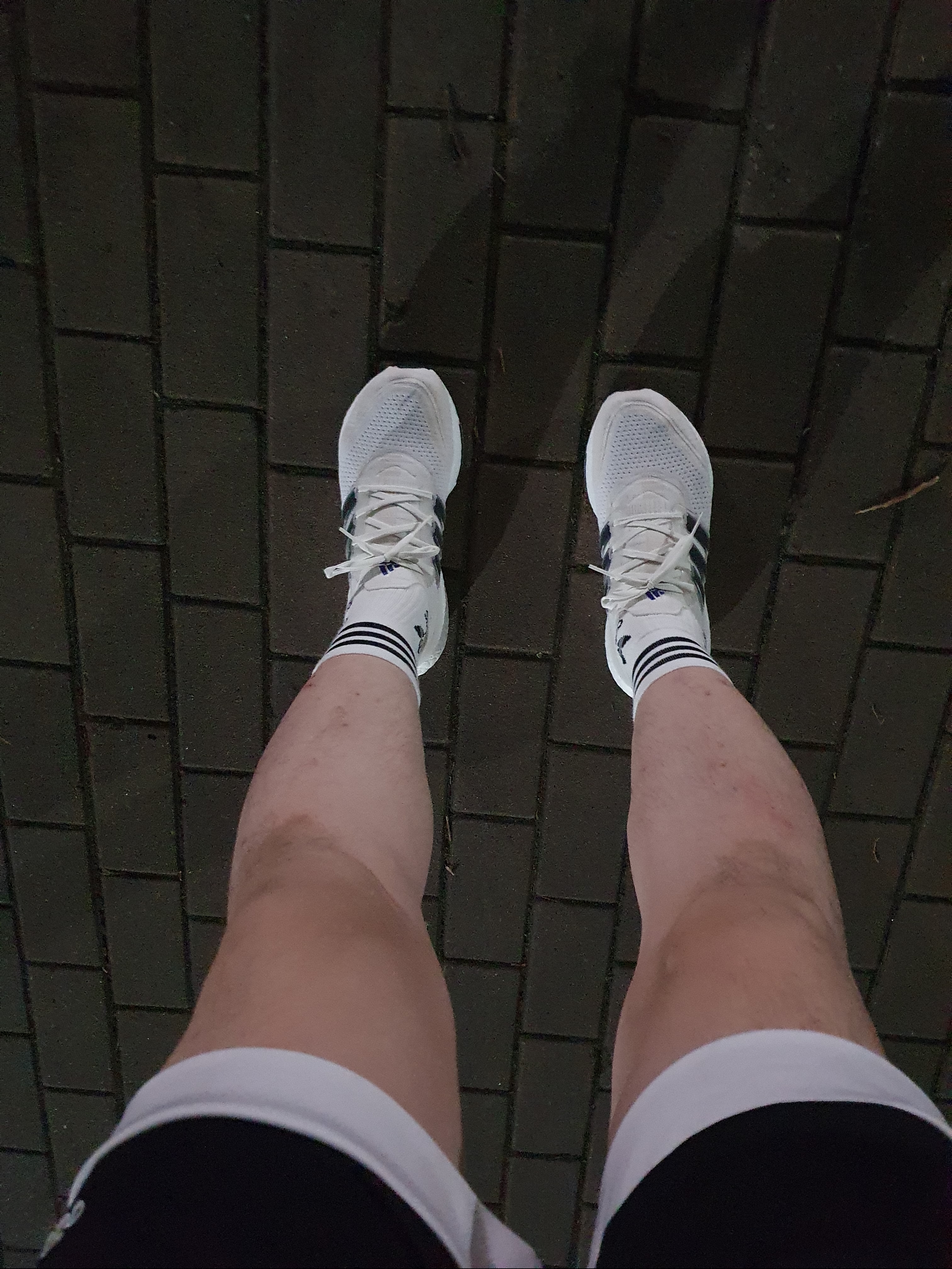 Adidas x 424 x Arsenal Ultraboost 21 착용 스타일 - 4