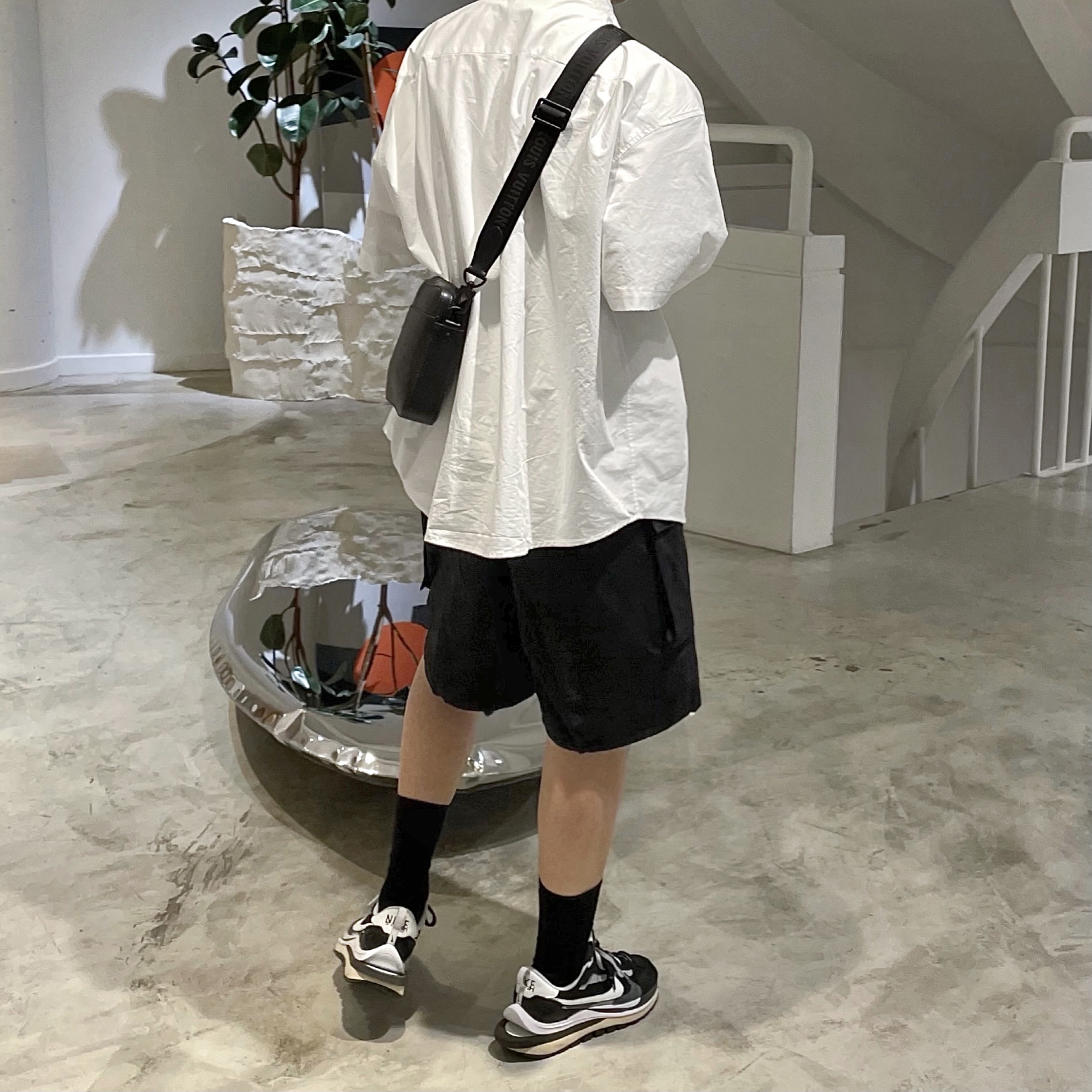 Nike x Sacai VaporWaffle Black White 착용 스타일 - 2