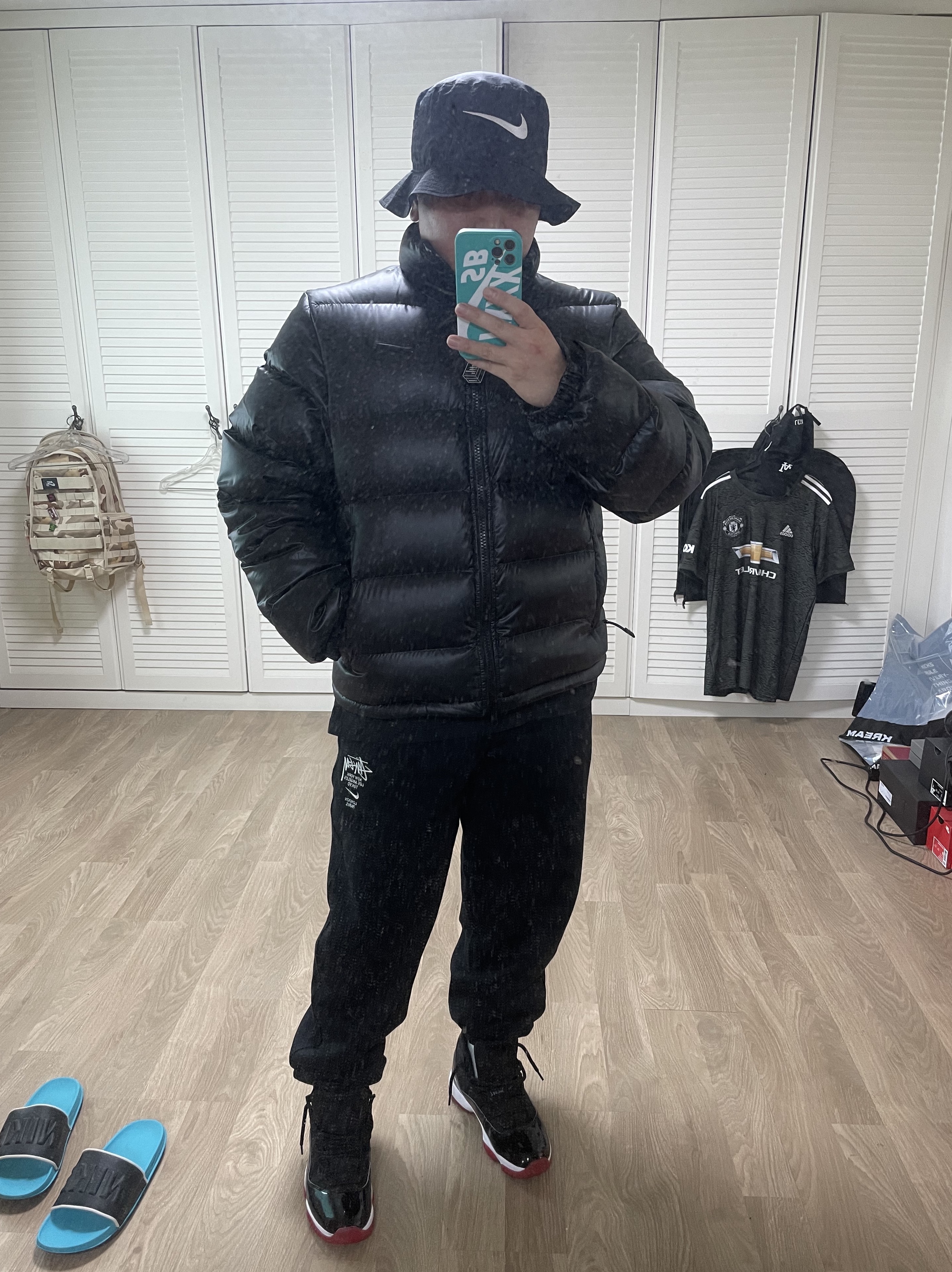 Nike x Stussy Bucket Hat Black, Nike x Drake Nocta Puffer Jacket Black - Asia 착용 스타일 - 1