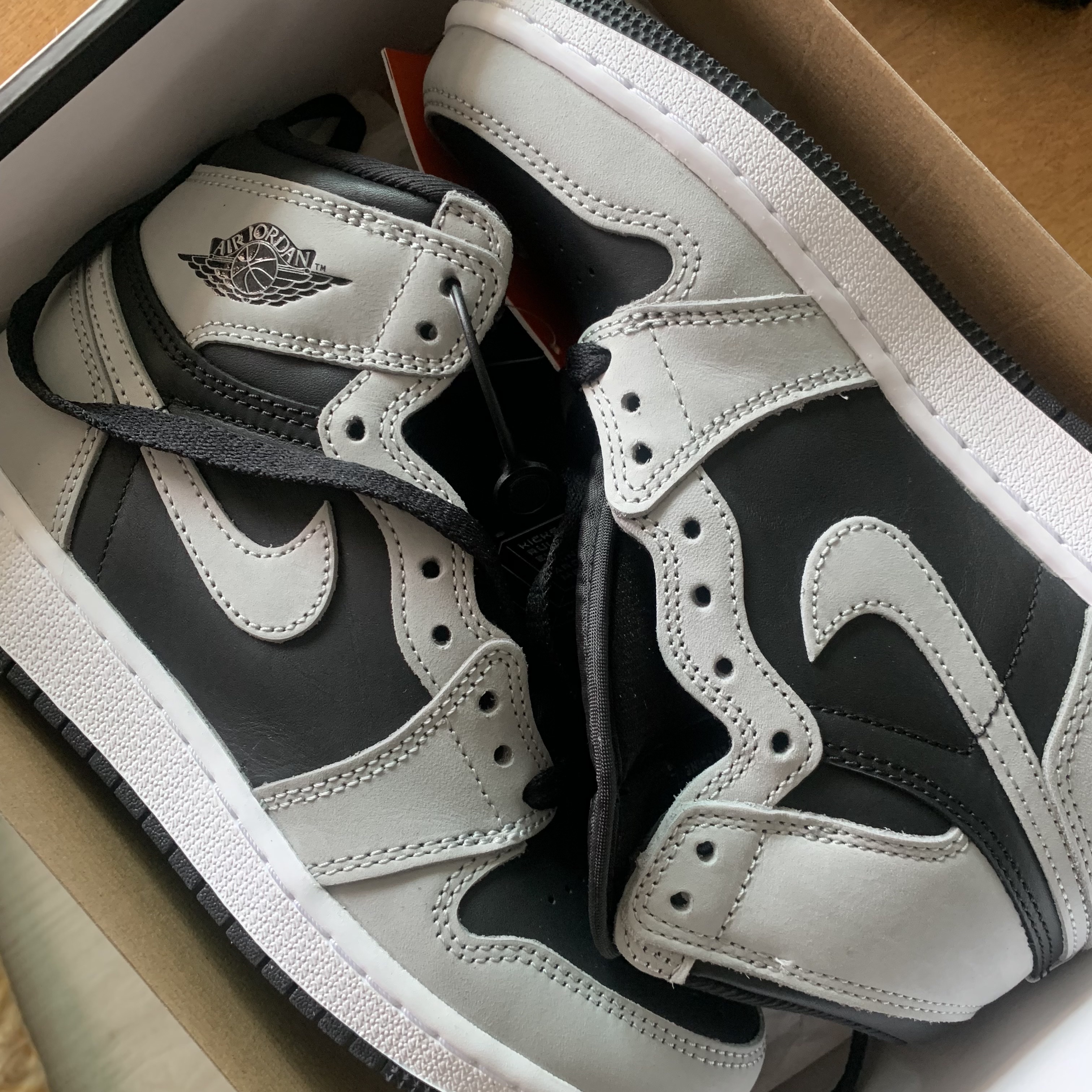 (GS) Jordan 1 Retro High OG Shadow 2.0 착용 스타일