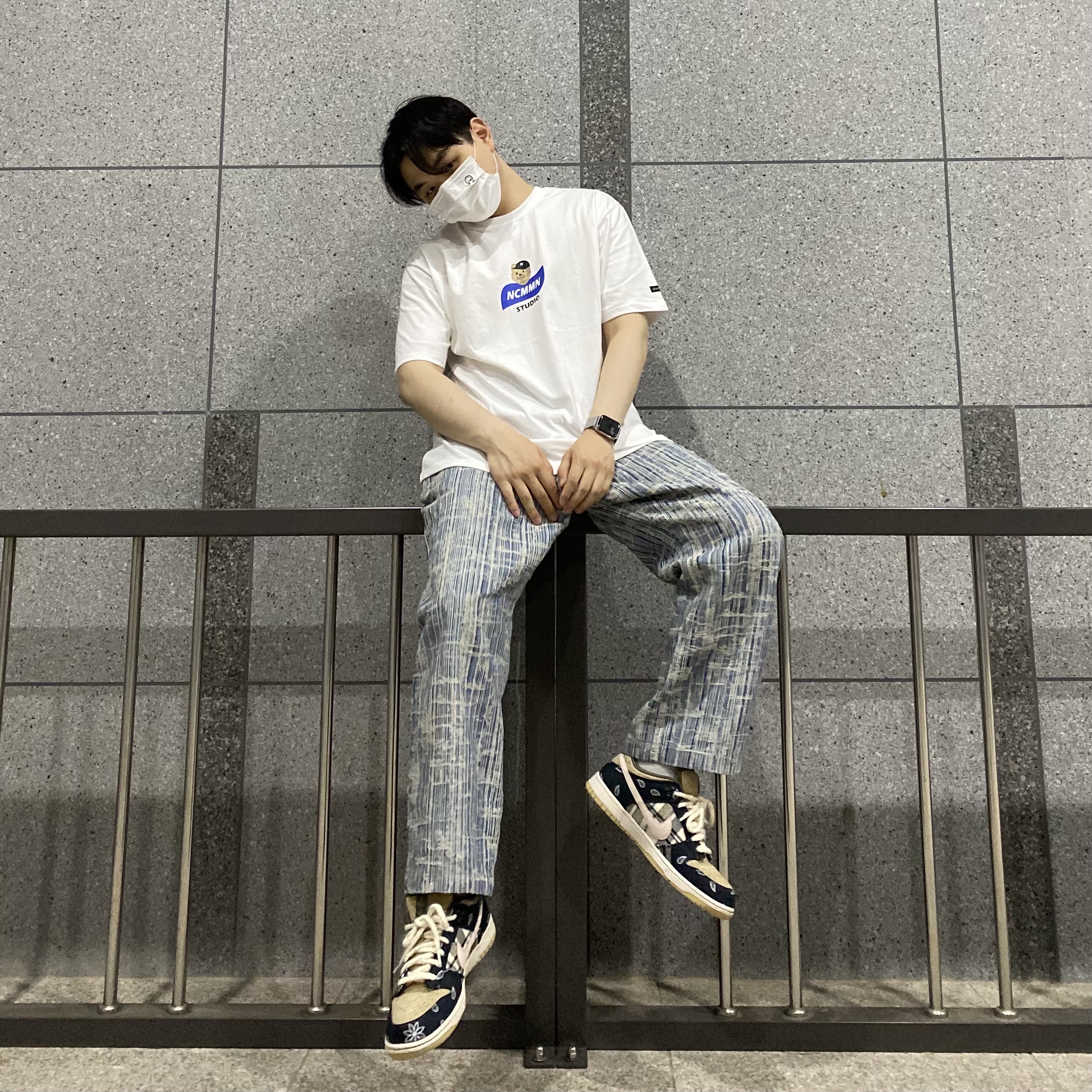 Nike x Travis Scott SB Dunk Low 착용 스타일 - 2