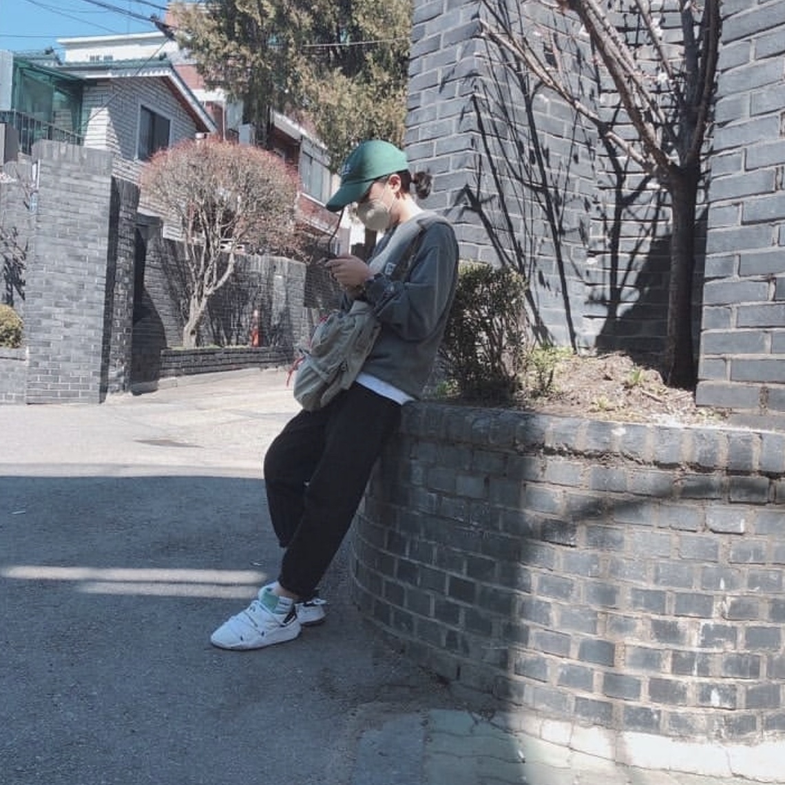 Adidas x Alexander Wang Puff Trainer Cloud White 착용 스타일