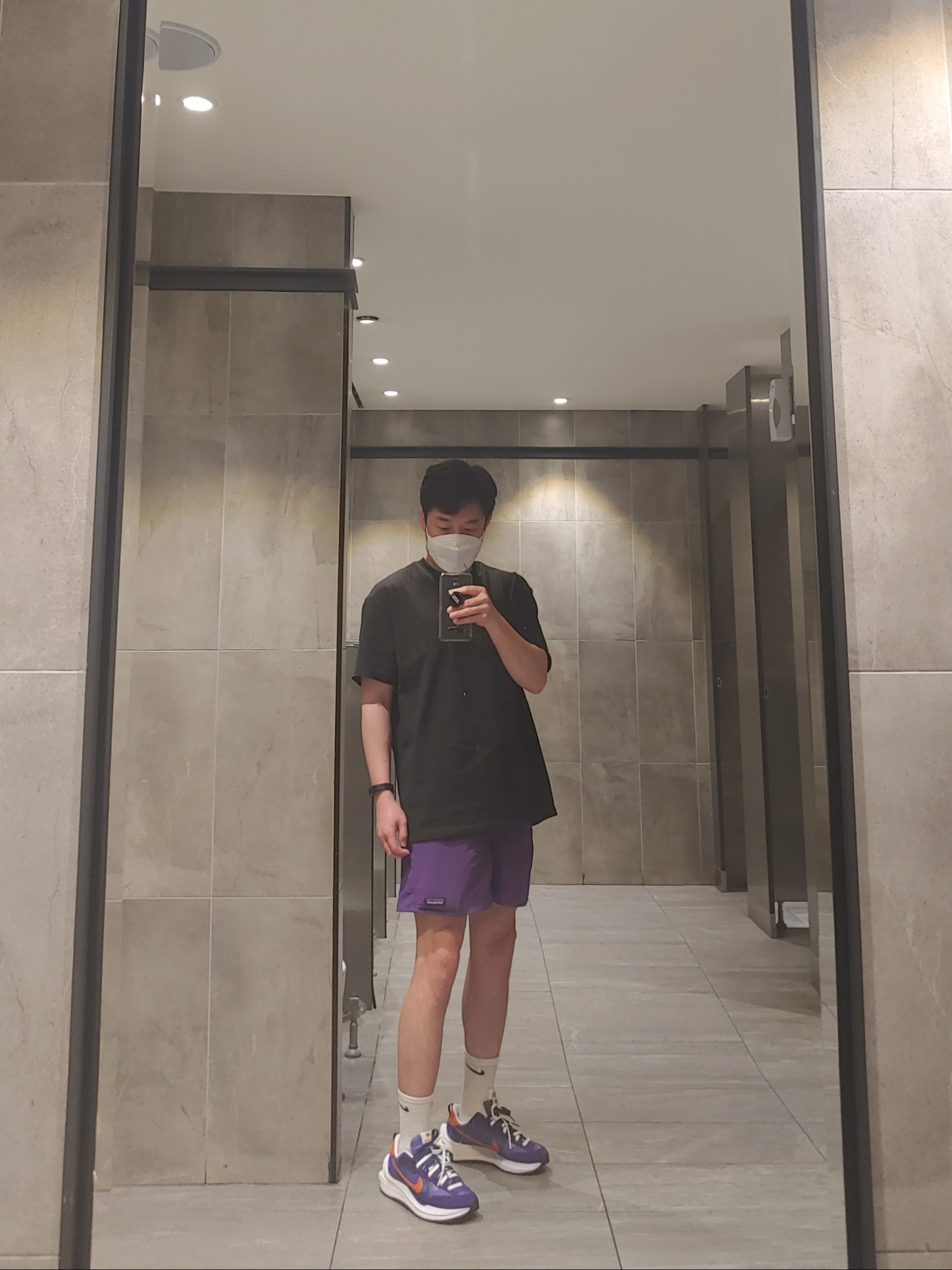 Nike x Sacai VaporWaffle Dark Iris, Essentials 3D Silicon Applique Boxy T-Shirt Dark Slate/Black 2020 착용 스타일