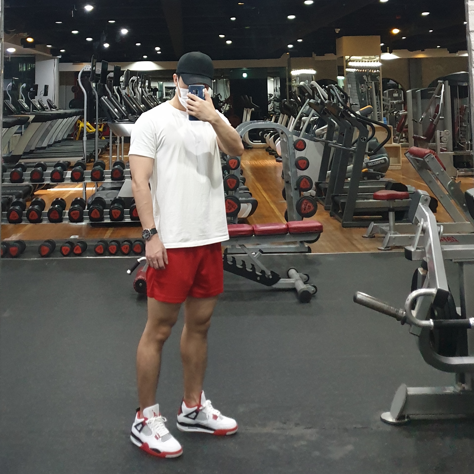 Jordan 4 Retro OG Fire Red 2020 착용 스타일