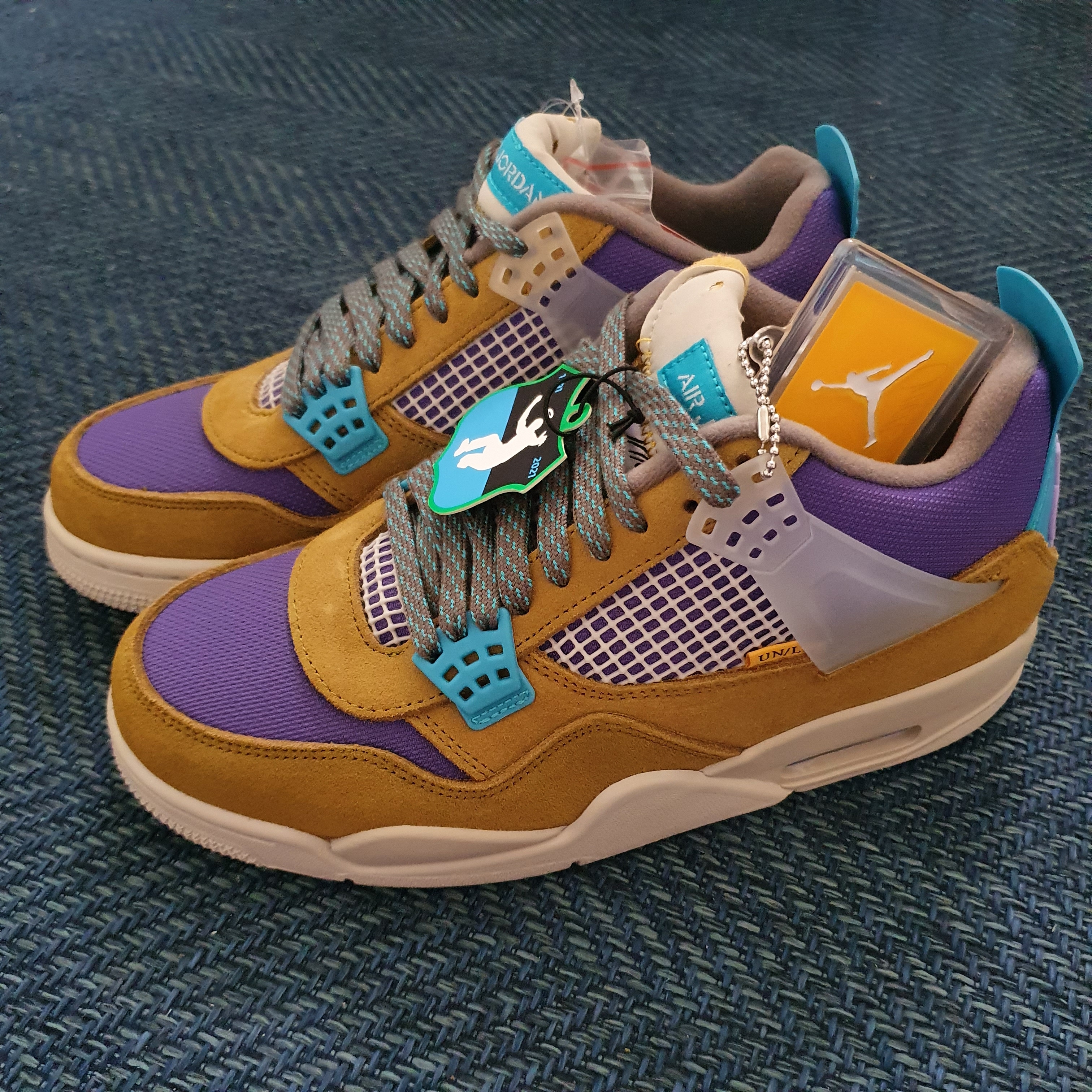 Jordan 4 x Union Retro SP Desert Moss 착용 스타일 - 1