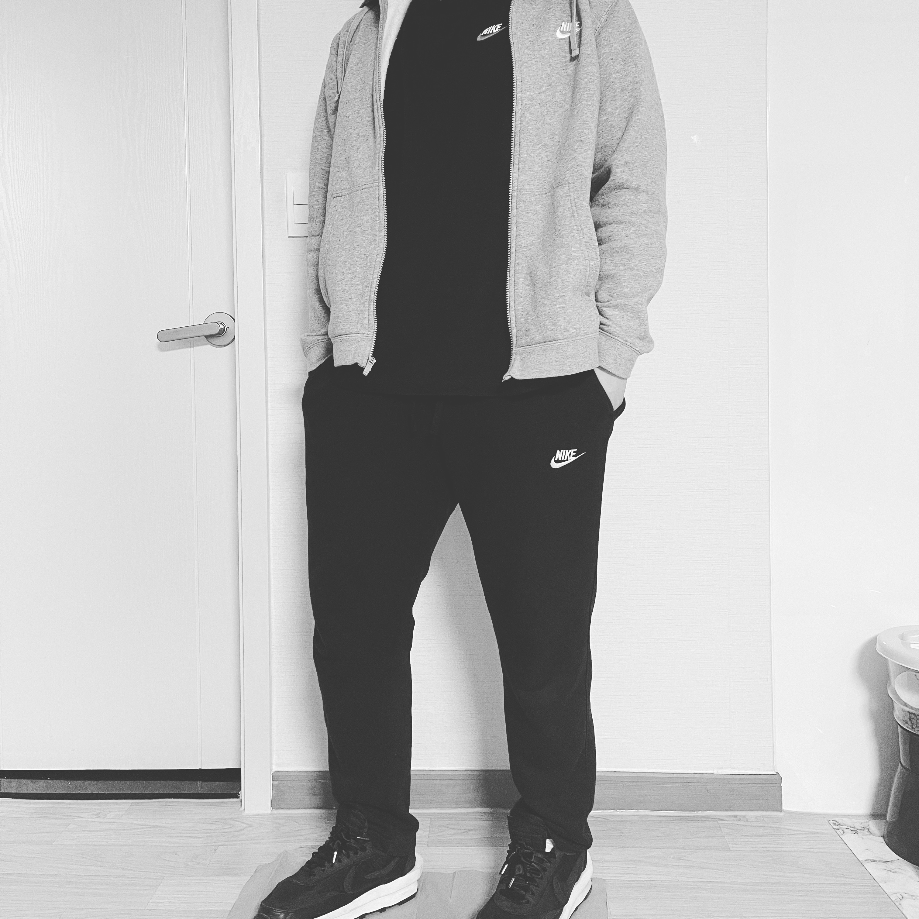 Nike x Sacai LDWaffle Black Nylon 착용 스타일