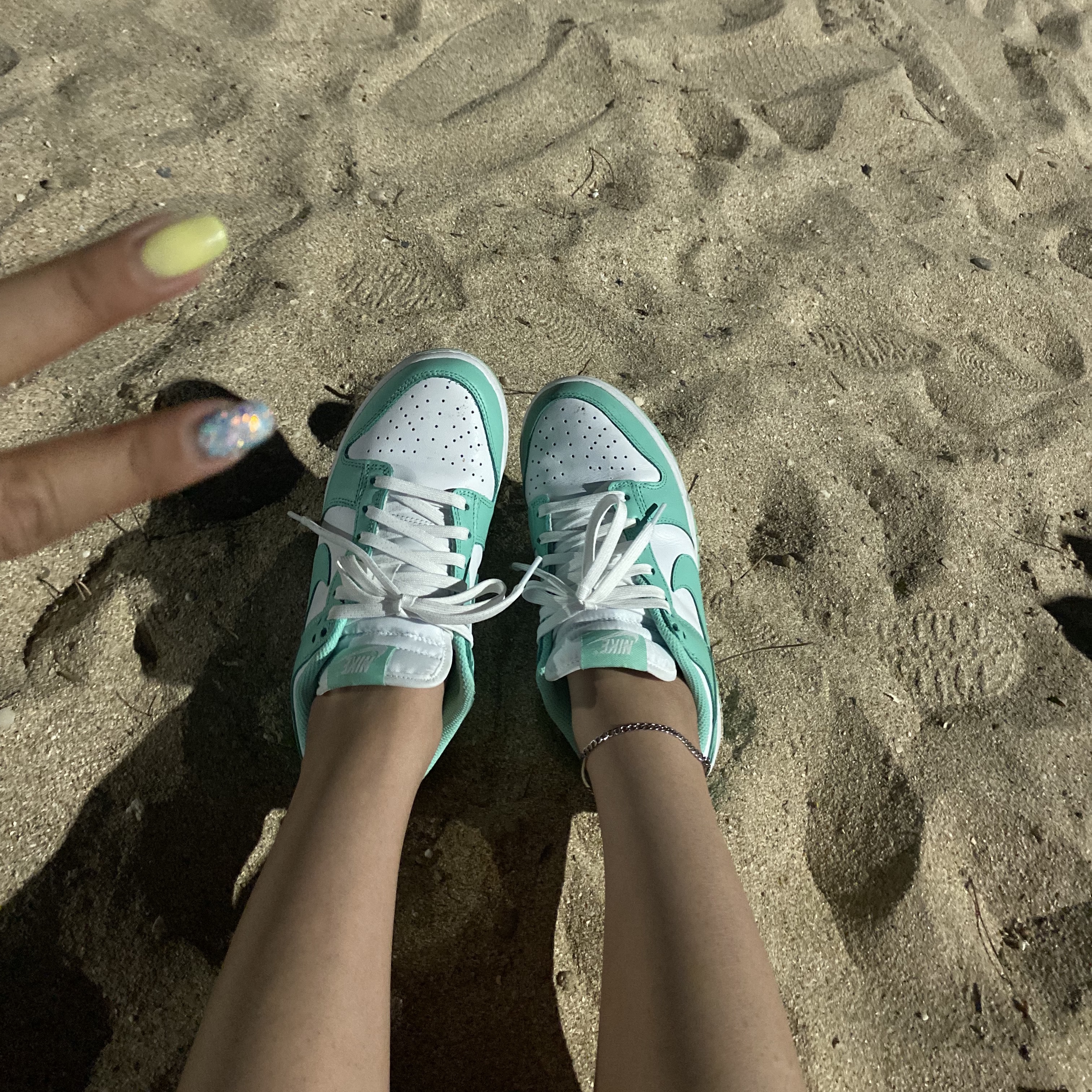 (W) Nike Dunk Low Green Glow 착용 스타일 - 3