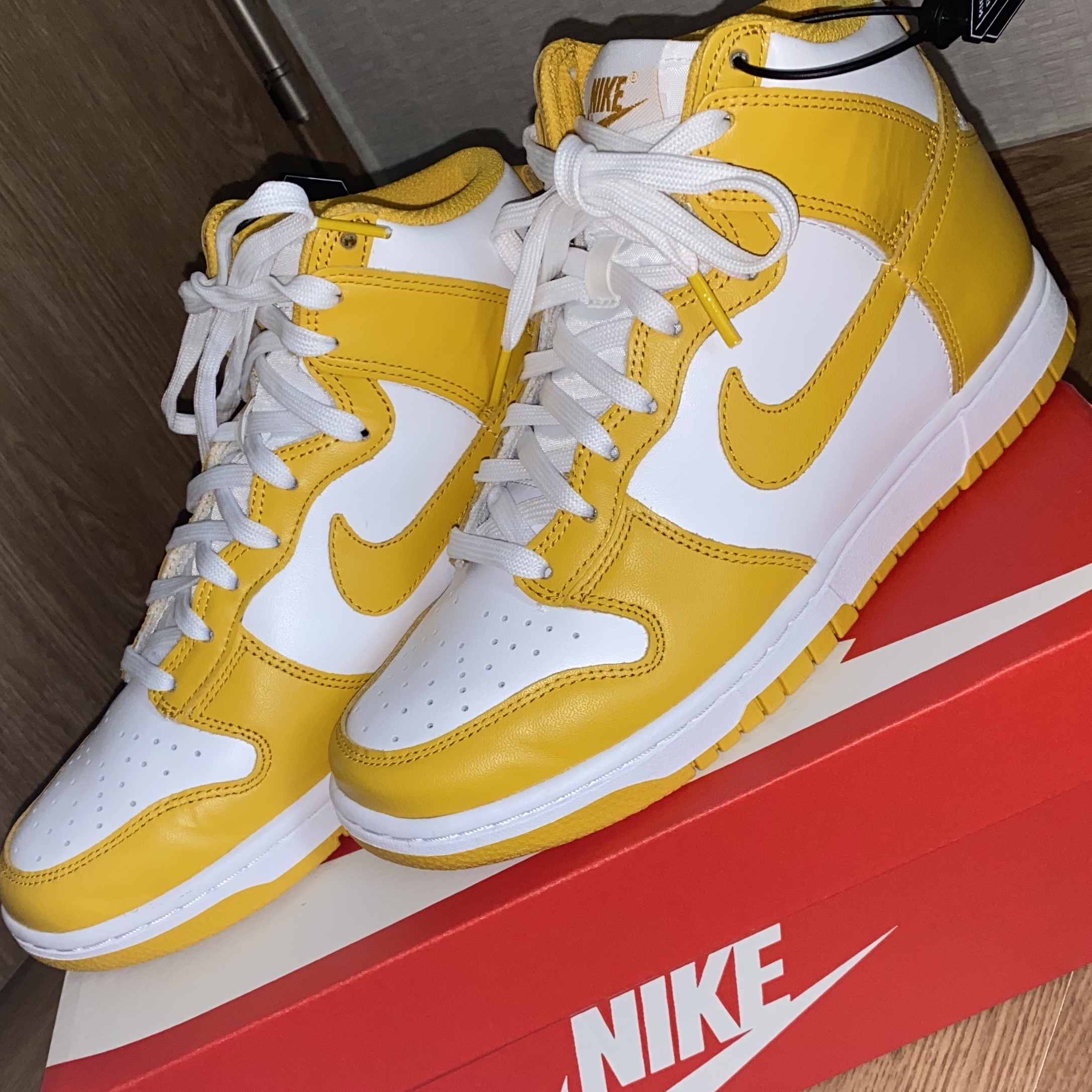 (W) Nike Dunk High Dark Sulfur 착용 스타일 - 1
