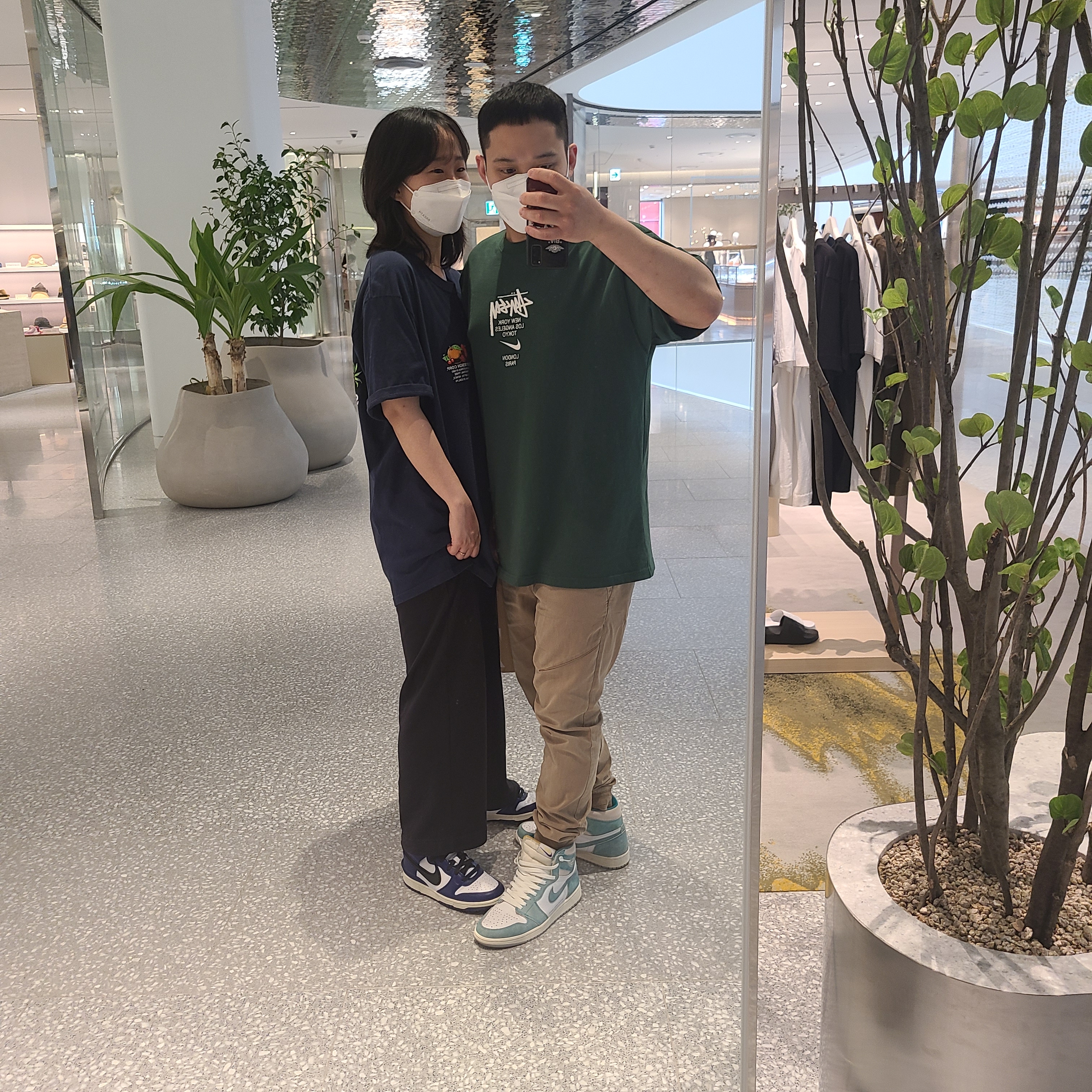 Jordan 1 Retro High OG Turbo Green, Nike x Stussy WT T-Shirt Green - Asia 착용 스타일