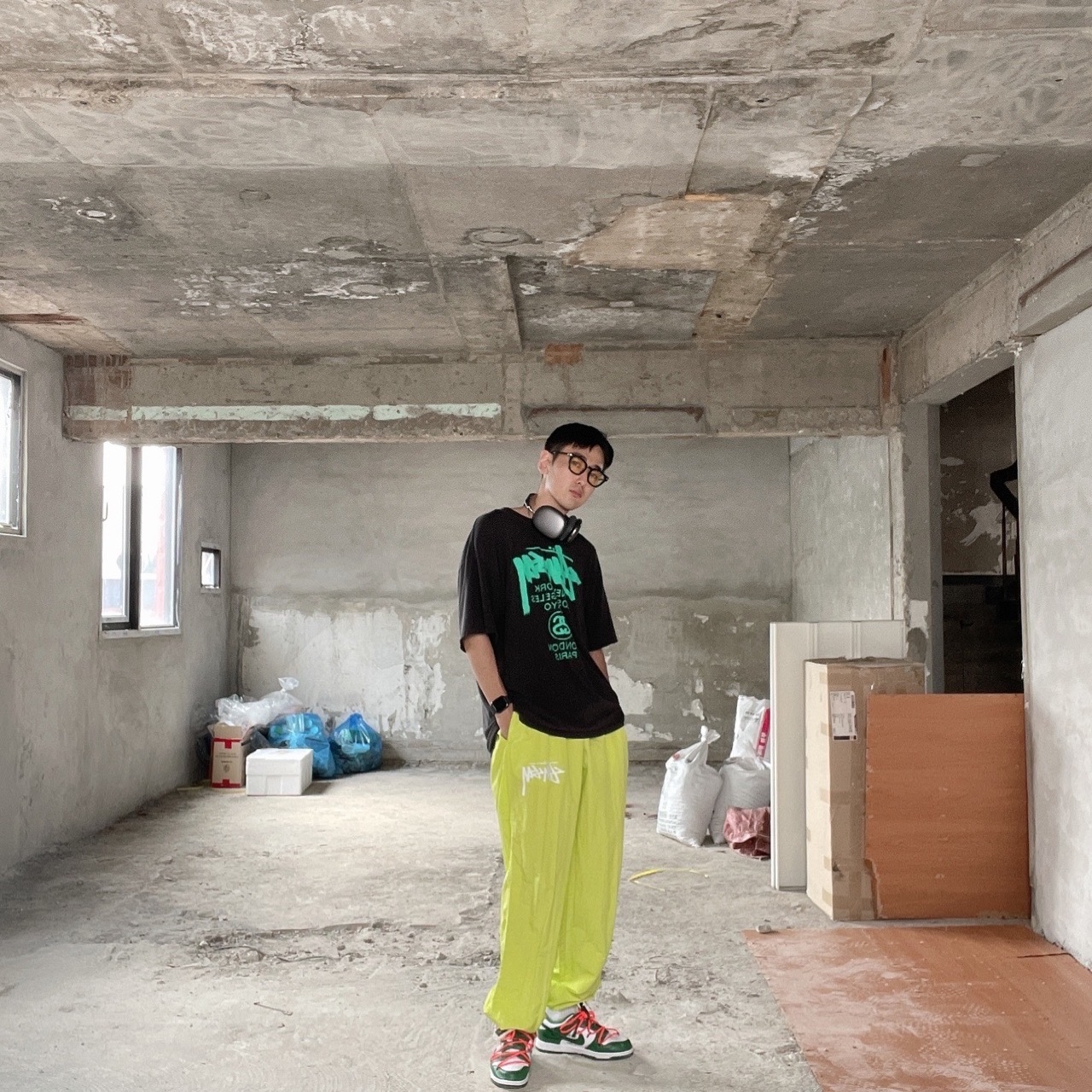 Nike x Stussy Beach Pants Bright Cactus, Nike x Off-White Dunk Low Pine Green 착용 스타일
