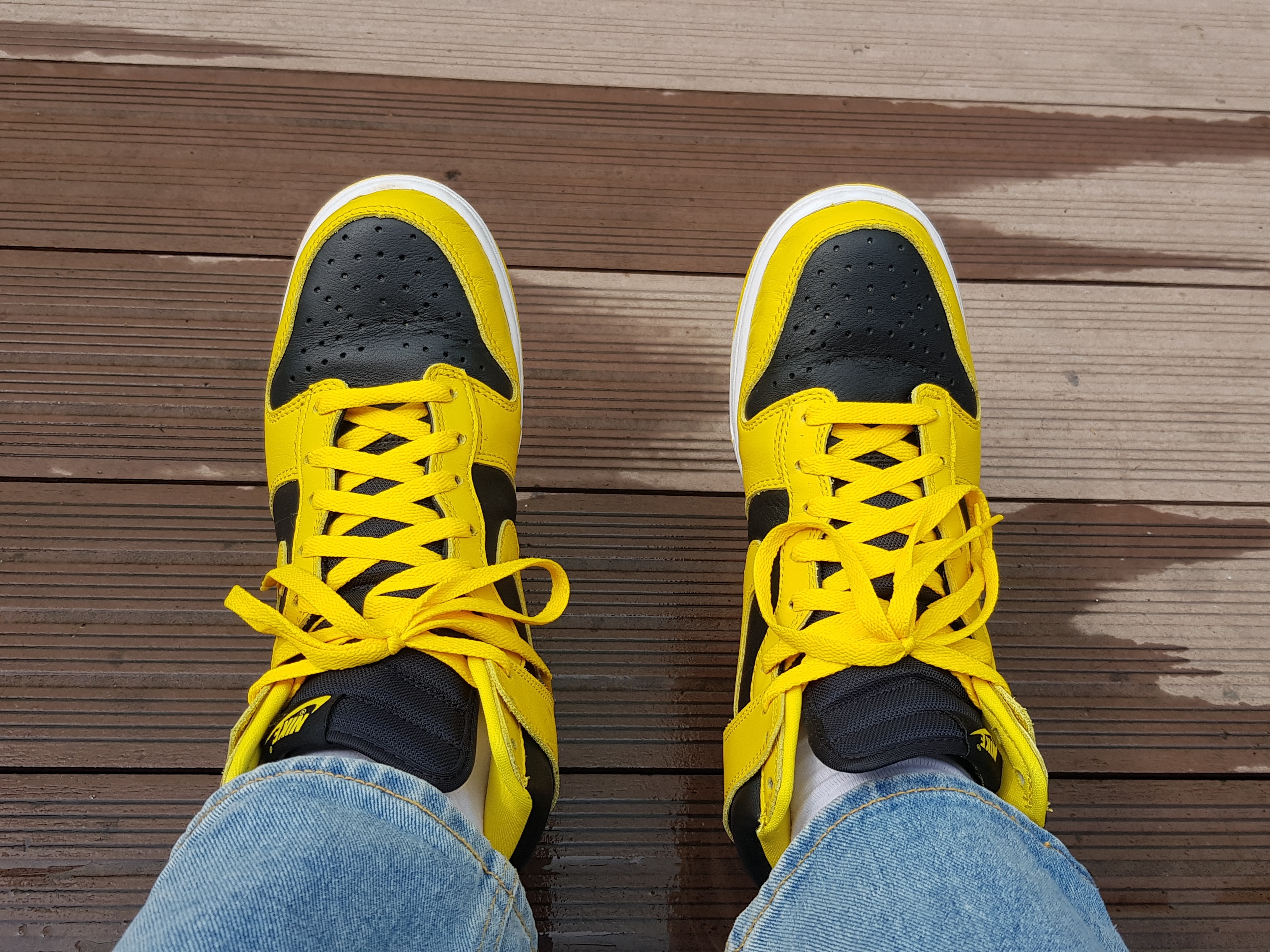 Nike Dunk High SP Varsity Maize 착용 스타일