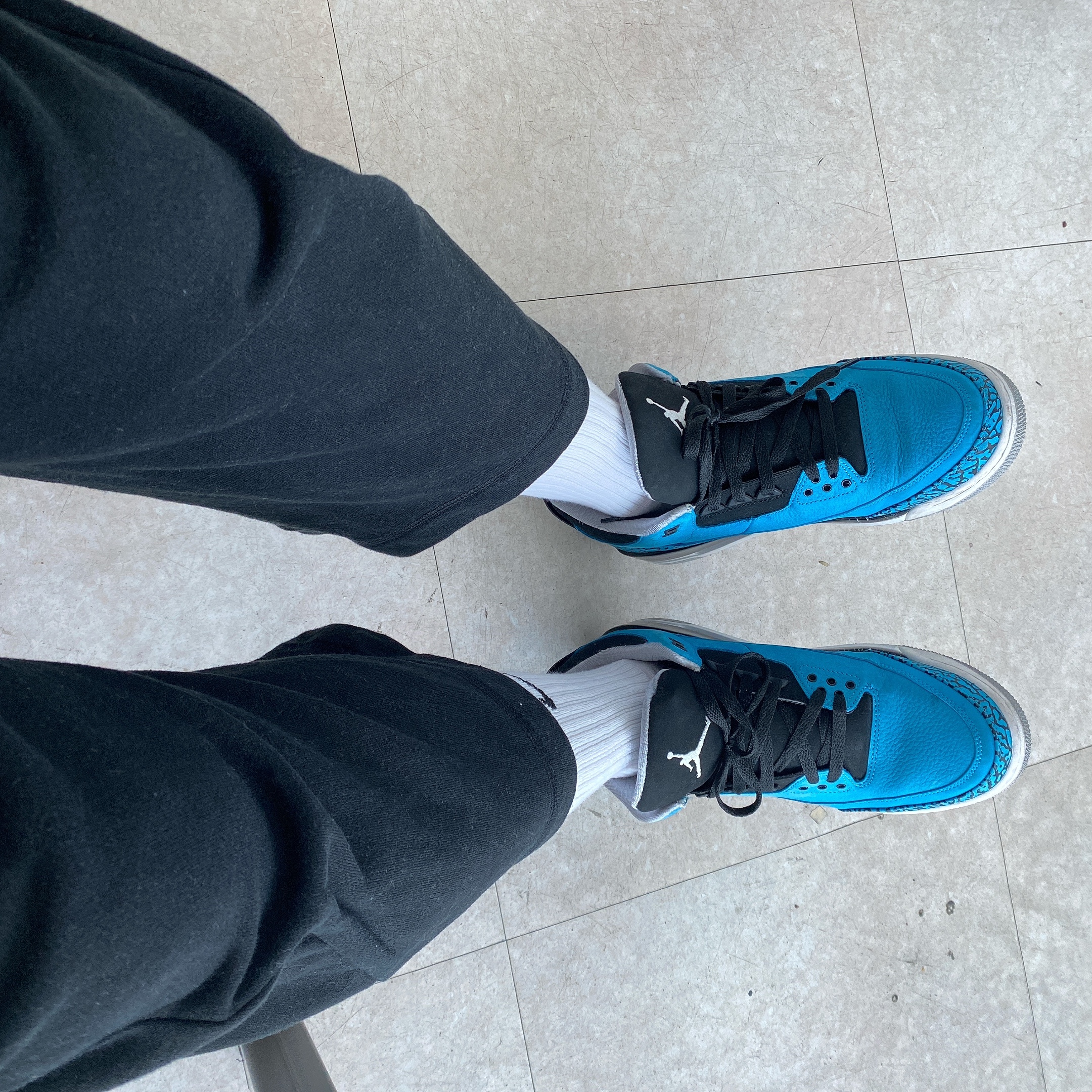 Jordan 3 Retro Powder Blue 착용 스타일 - 2