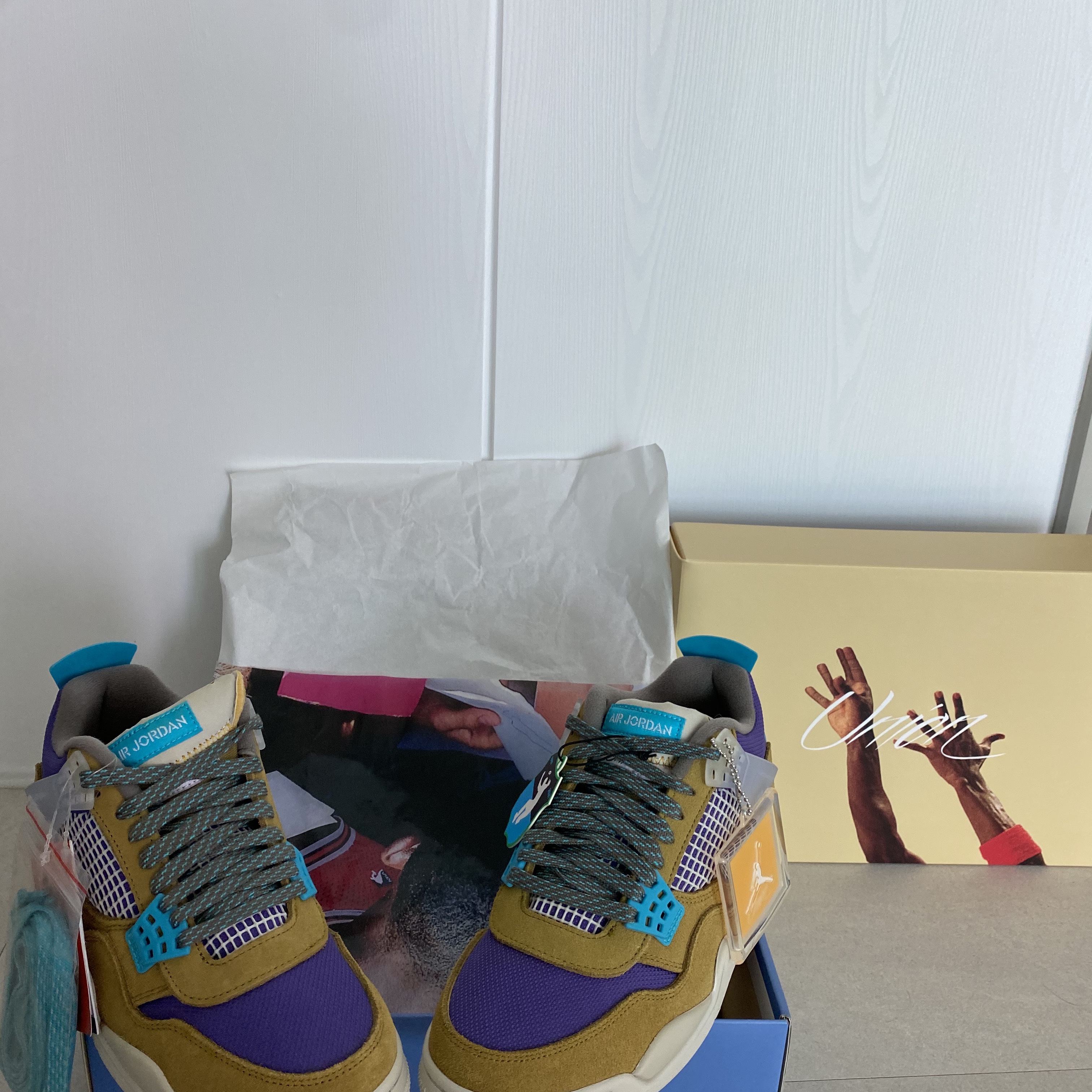 Jordan 4 x Union Retro SP Desert Moss 착용 스타일 - 1
