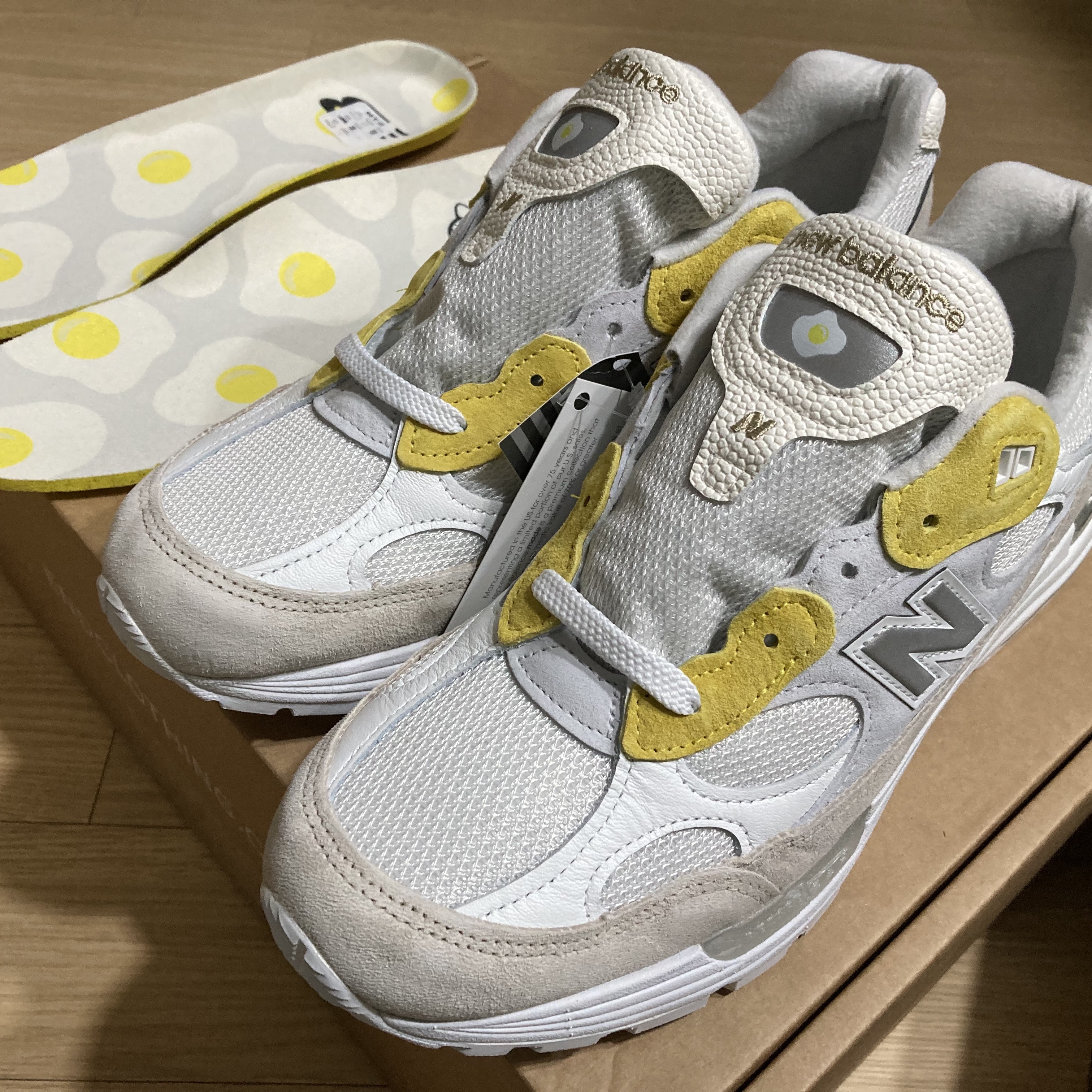 New Balance x Paperboy Paris 992 Made in USA Fried Egg, Jordan 1 Retro High OG Black Mocha 착용 스타일 - 3