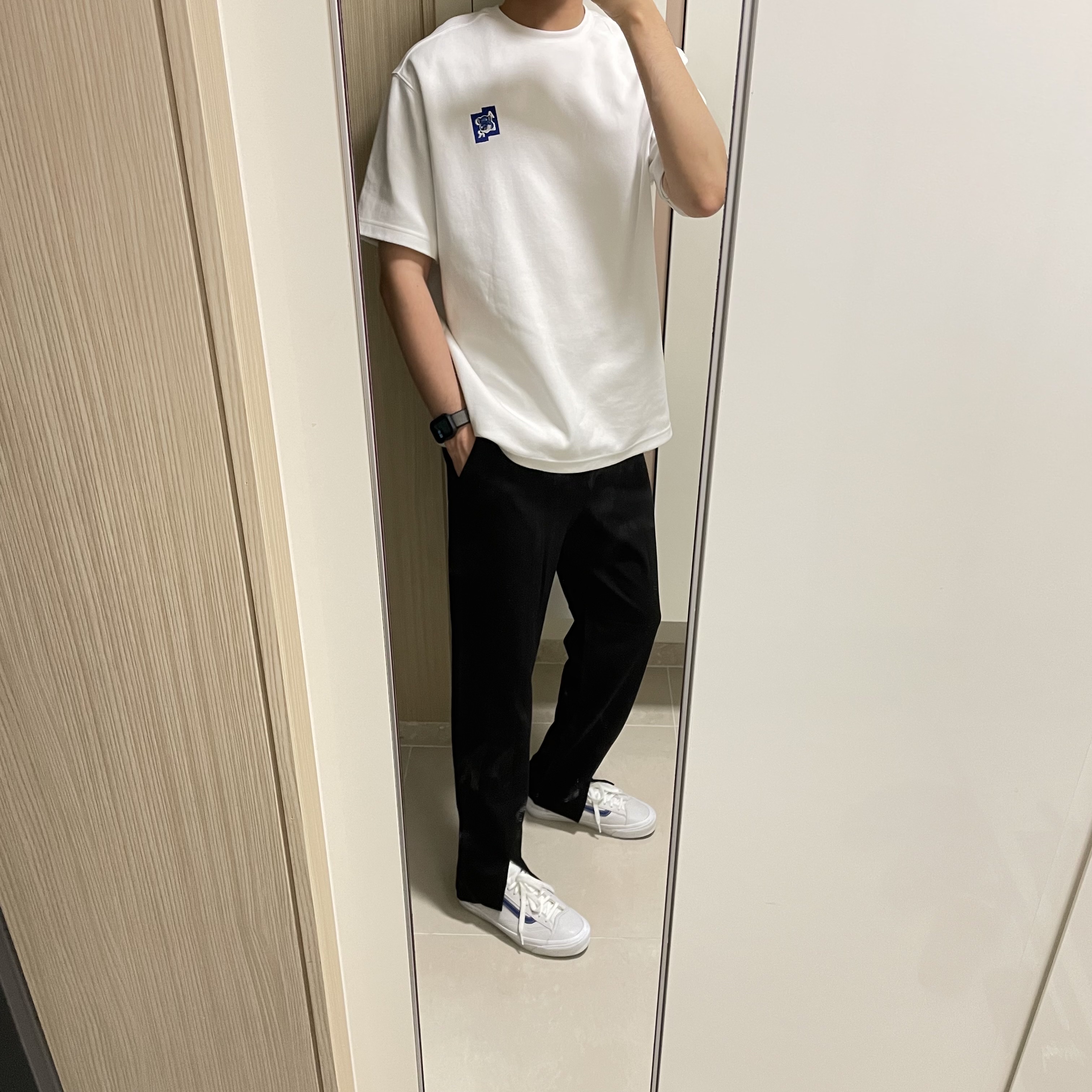 Maison Kitsune x Ader Error Tetris Fox T-Shirt Off White, Vans Vault OG Style 36 LX Blue 착용 스타일