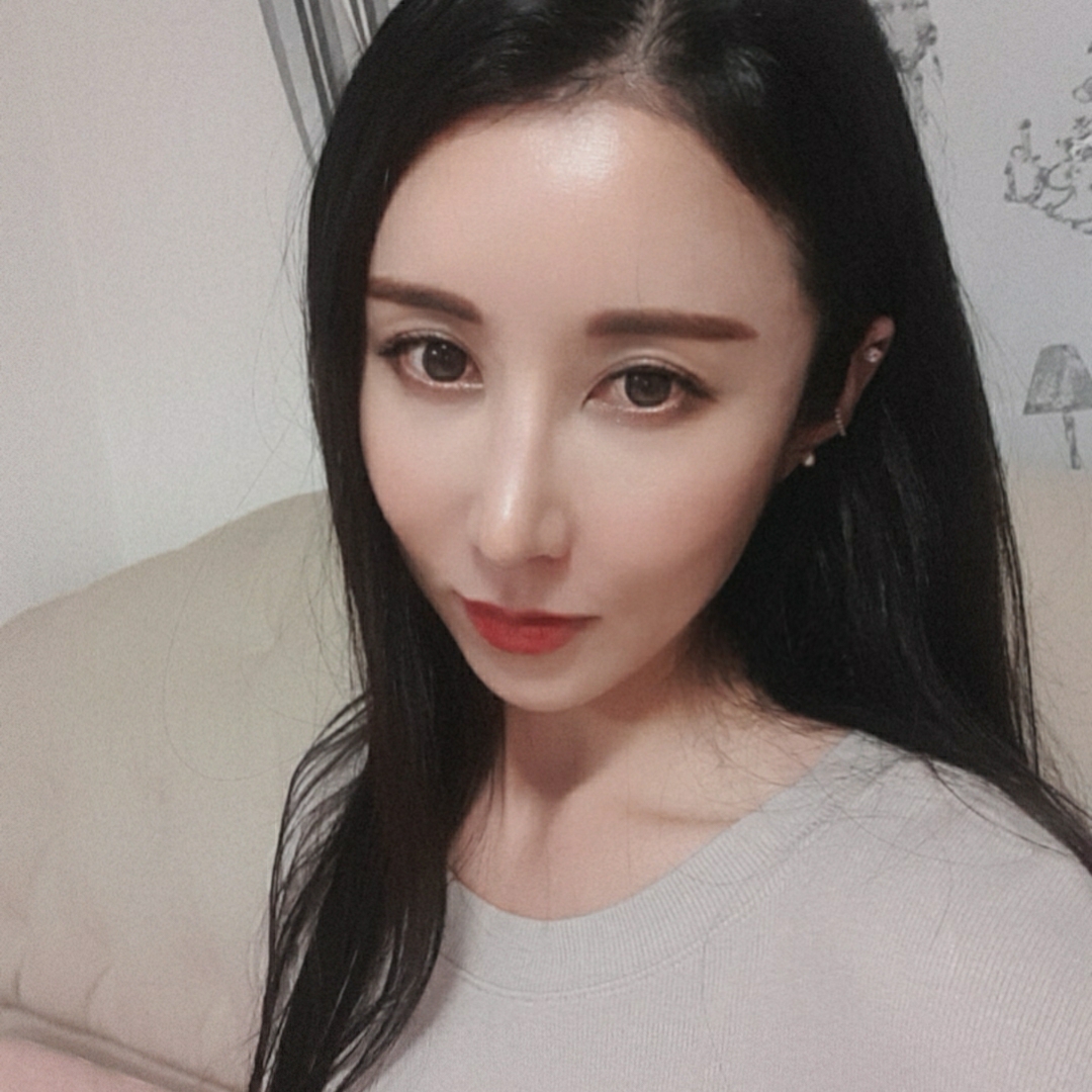 Oofos OOriginal Black 착용 스타일 - 2