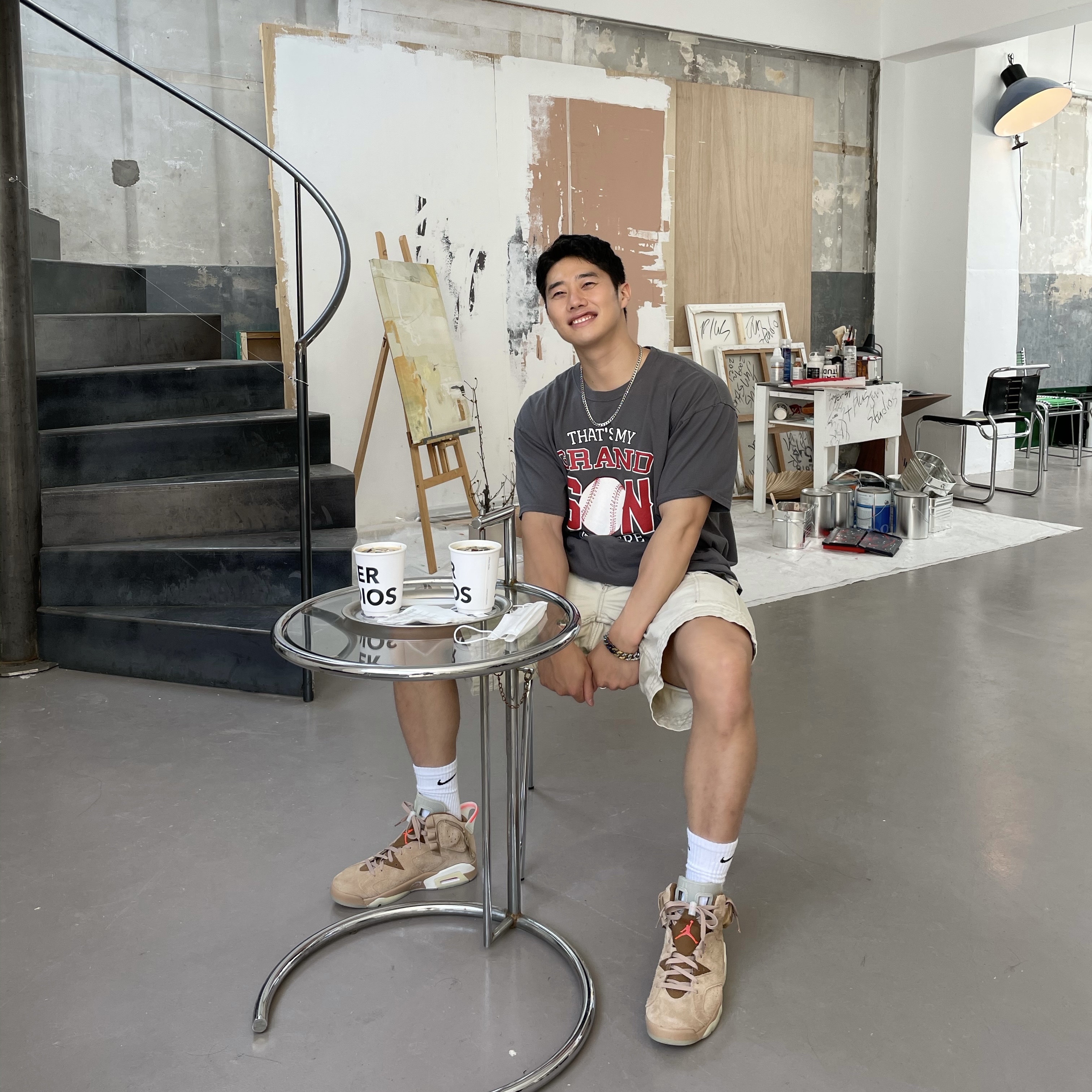 Jordan 6 x Travis Scott Retro SP British Khaki 착용 스타일