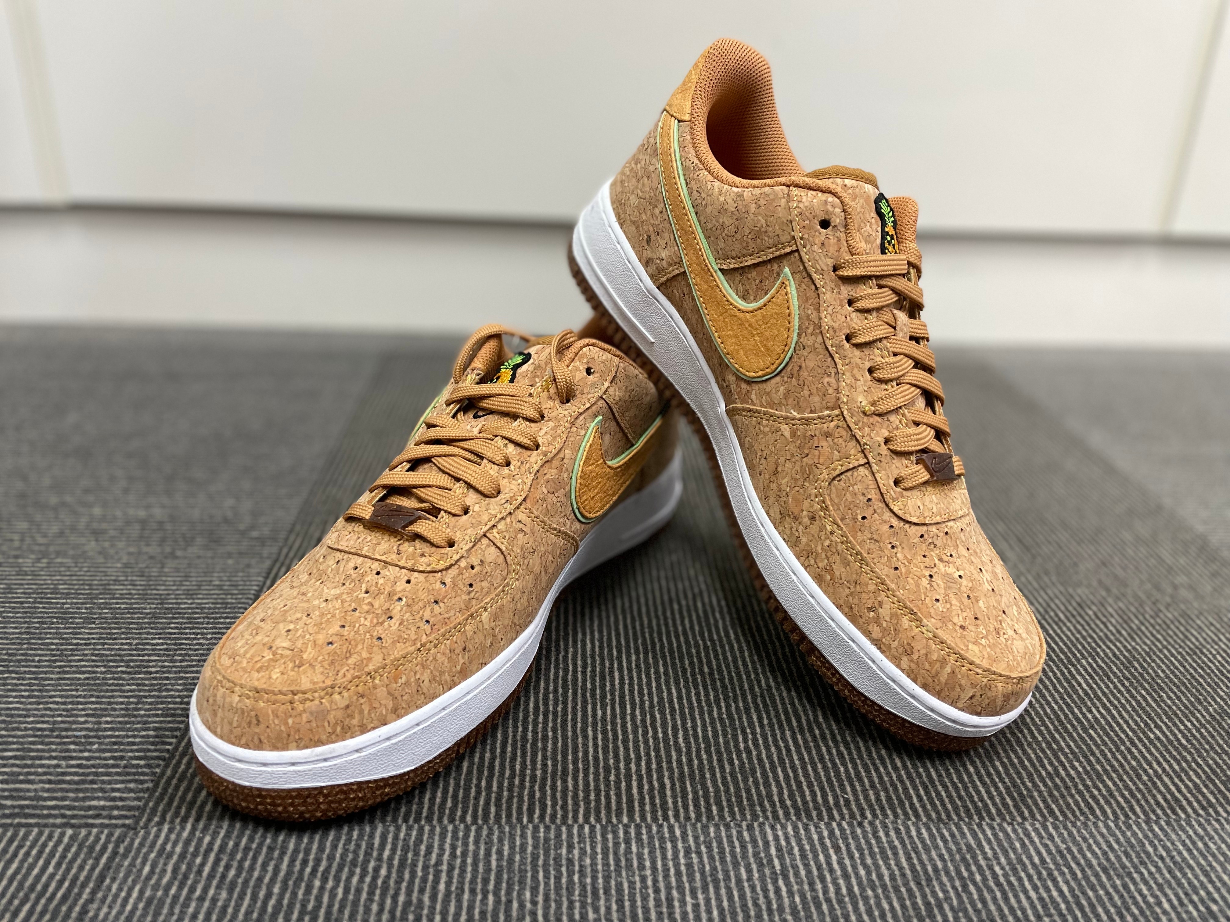 Nike Air Force 1 '07 PRM Pineapple Cork 착용 스타일 - 1
