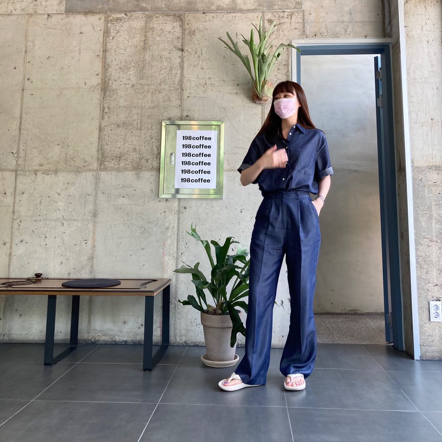 New Balance x Taw&Toe Flip Flop Ivory 착용 스타일
