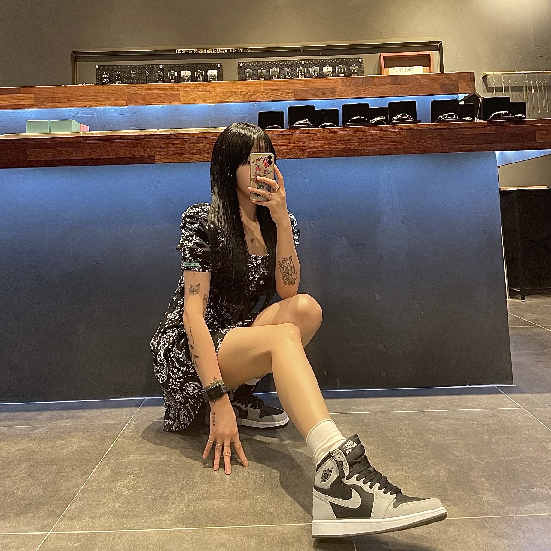 Jordan 1 Retro High OG Shadow 2.0, (GS) Jordan 1 Retro High OG Shadow 2.0 착용 스타일 - 1