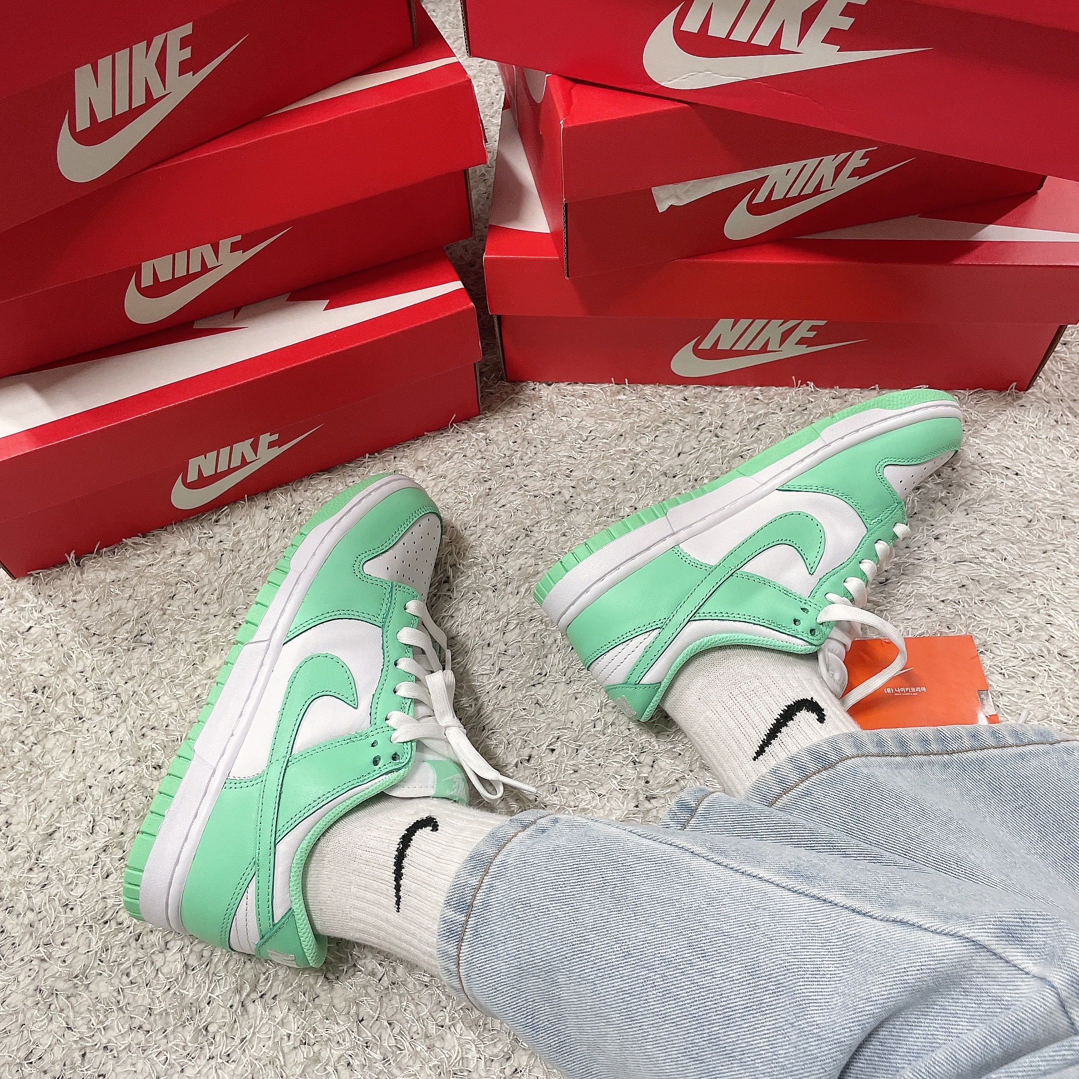 (W) Nike Dunk Low Green Glow 착용 스타일