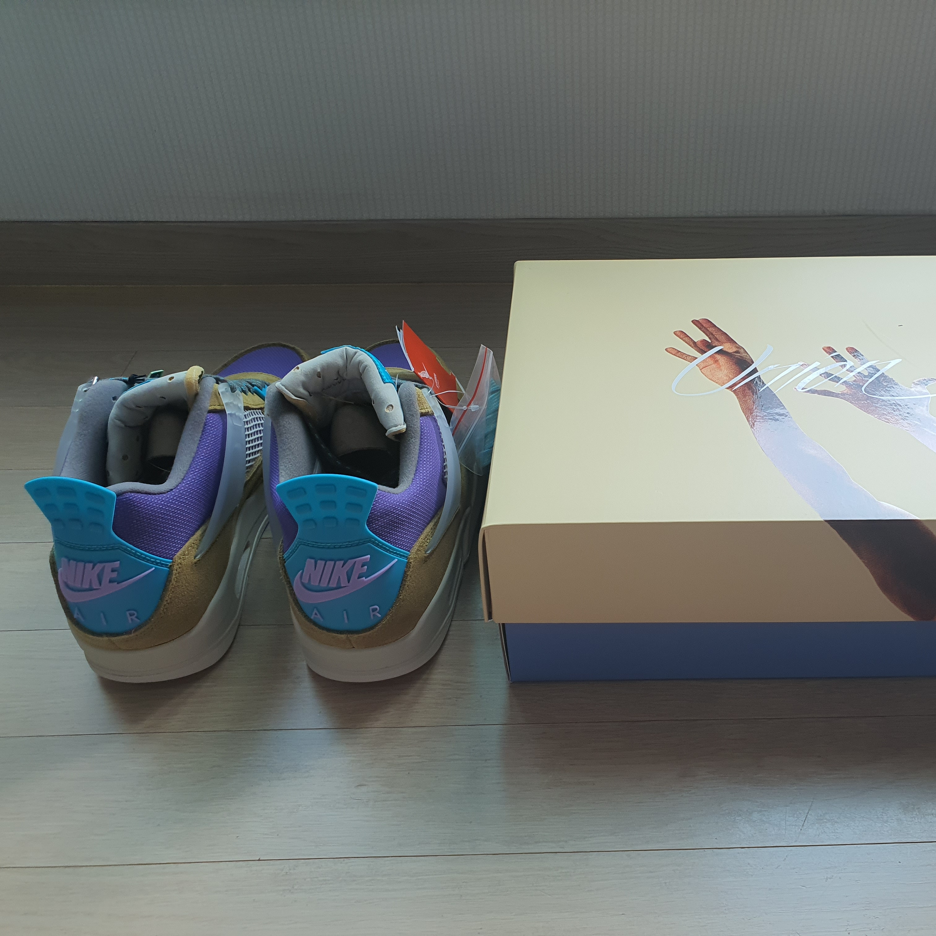Jordan 4 x Union Retro SP Desert Moss 착용 스타일 - 3