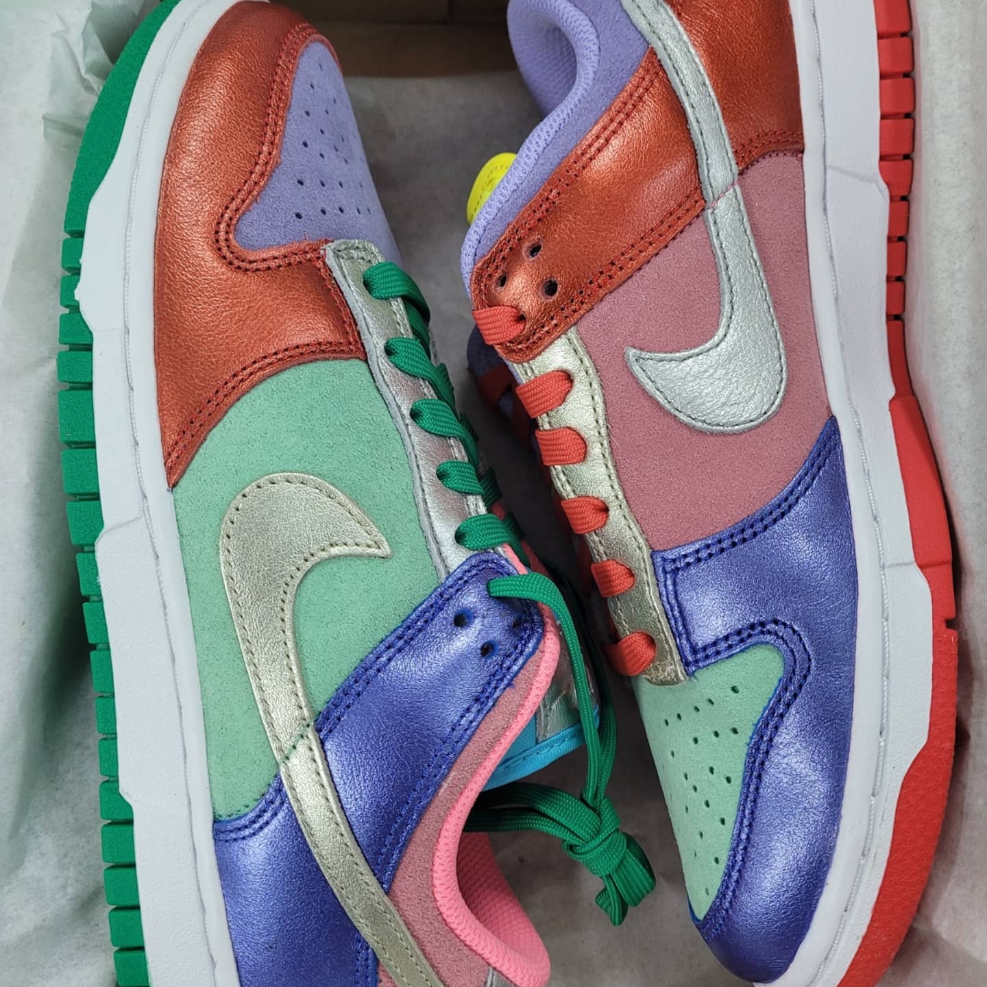 (W) Nike Dunk Low Sunset Pulse 착용 스타일 - 2